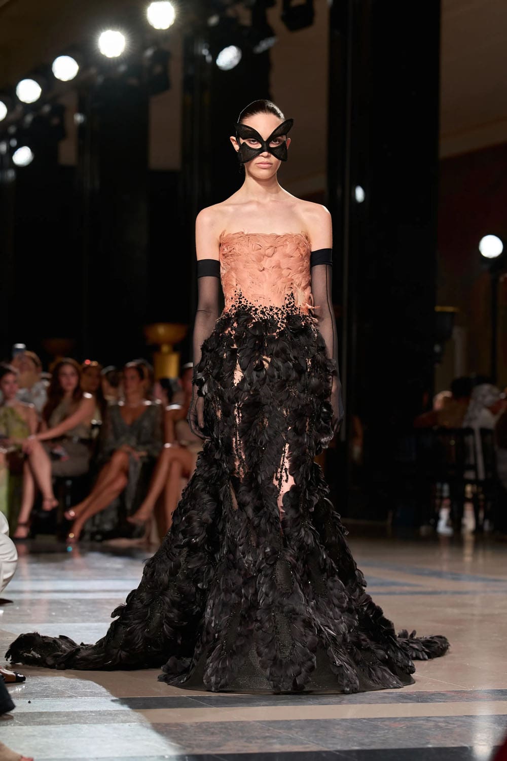 Elie Saab Fall 2026 2027 Haute Couture Runway Magazine (43)