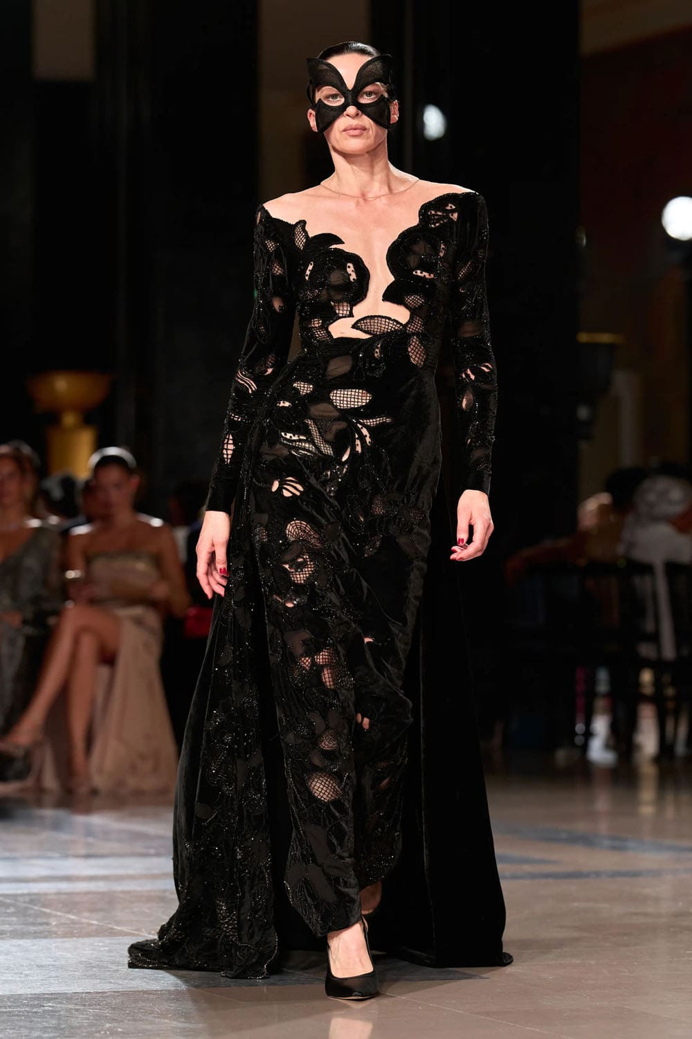 Elie Saab Fall 2026 2027 Haute Couture Runway Magazine (49)