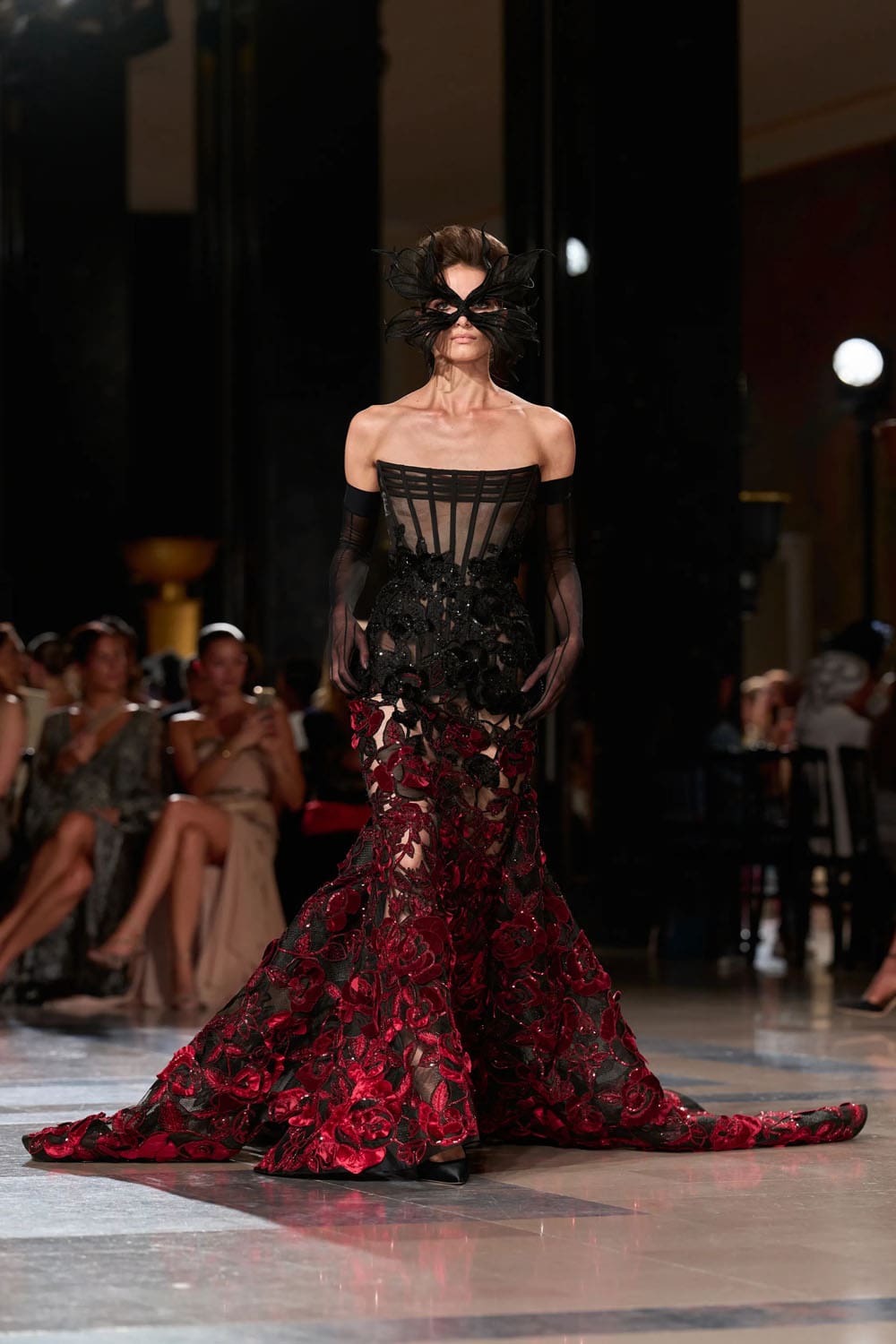 Elie Saab Fall 2026 2027 Haute Couture Runway Magazine (50)