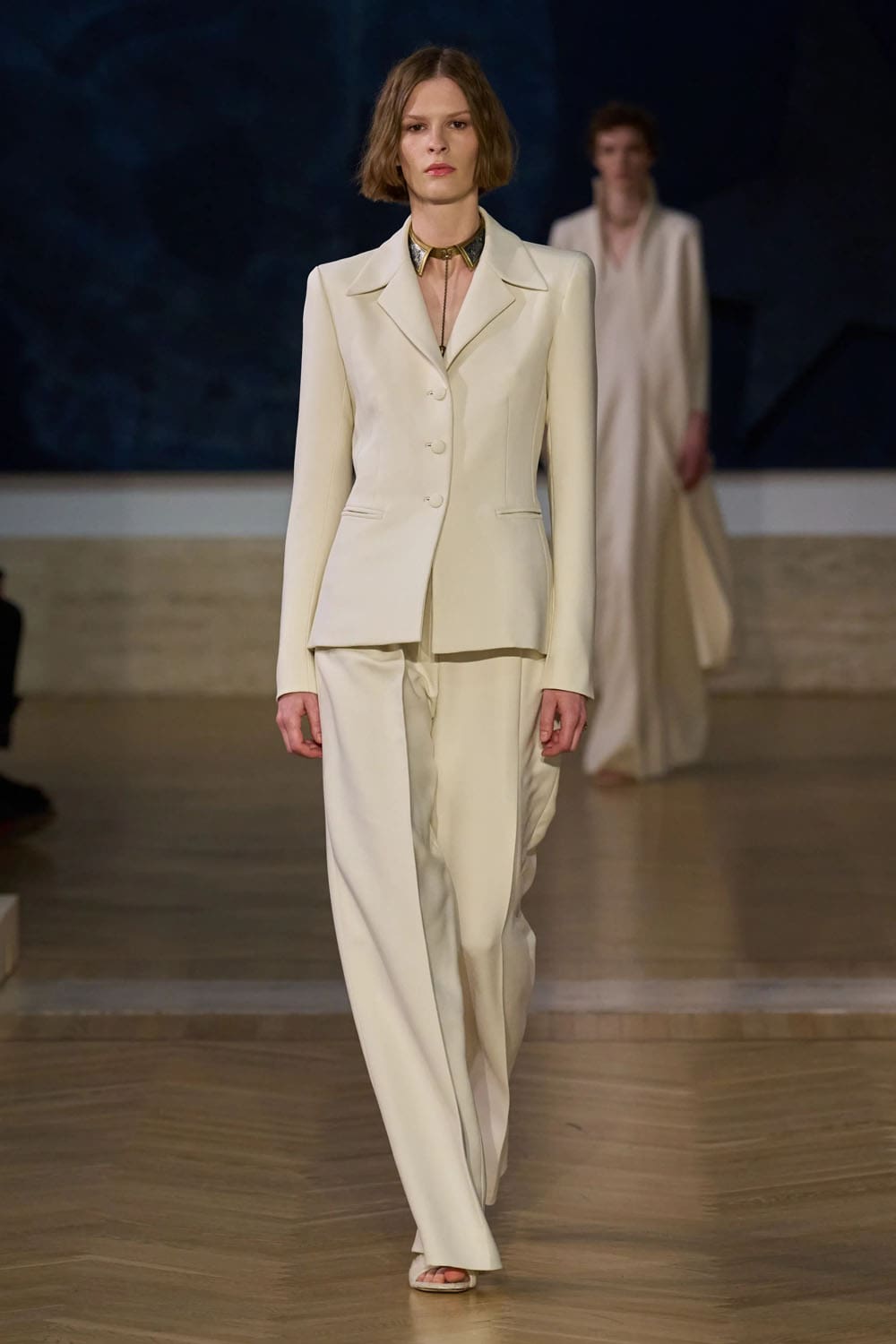 Fendi 2026/2027秋冬高级定制系列 Runway 杂志(13)