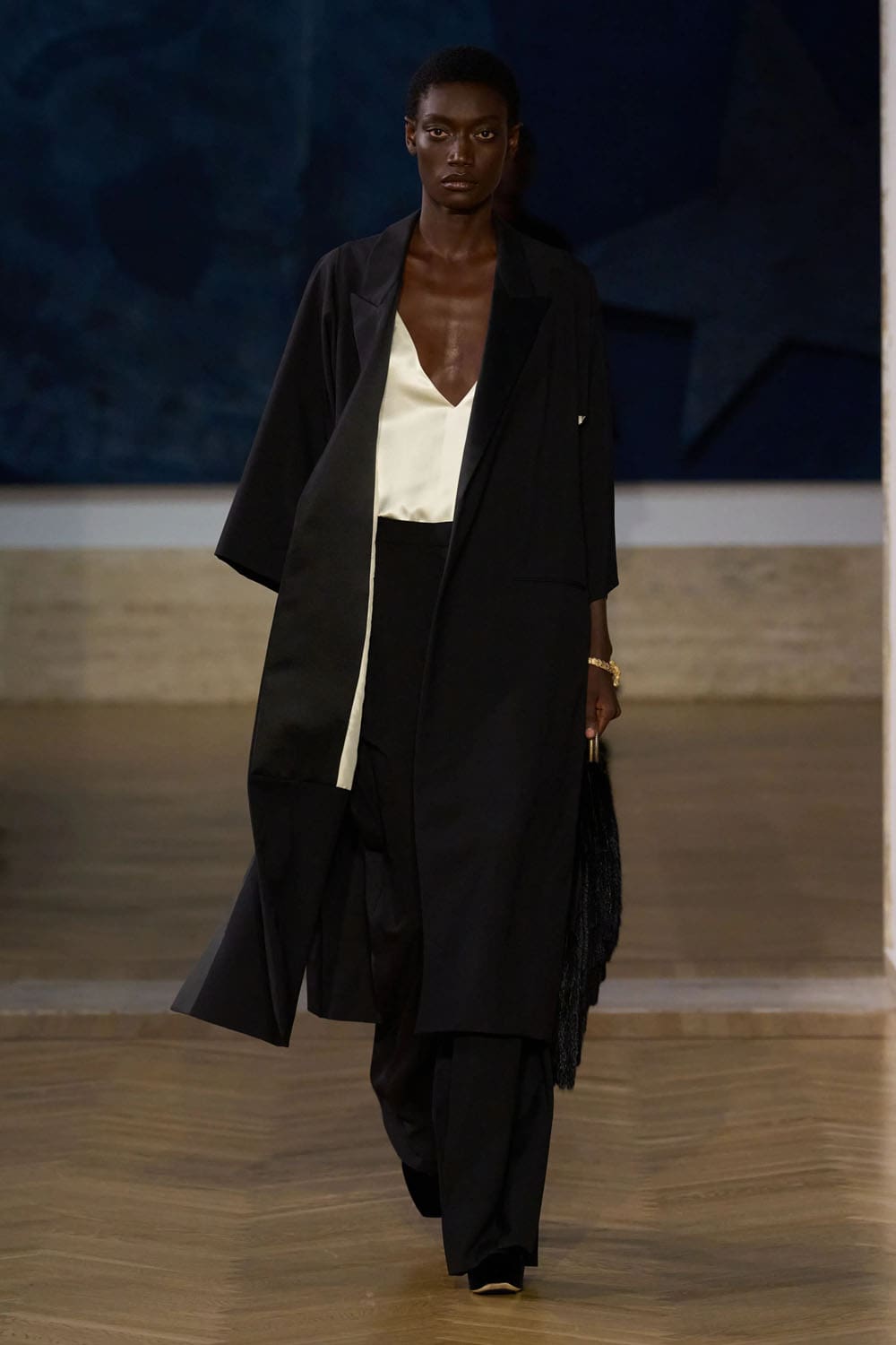 Fendi 2026/2027秋冬高级定制系列 Runway 杂志(18)