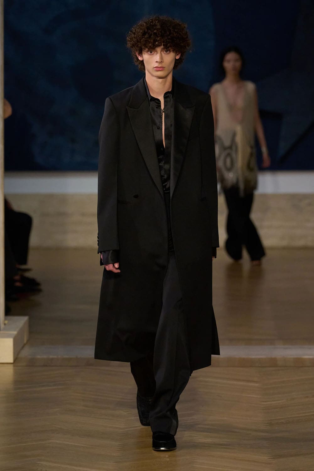 Fendi 2026/2027秋冬高级定制系列 Runway 杂志(29)