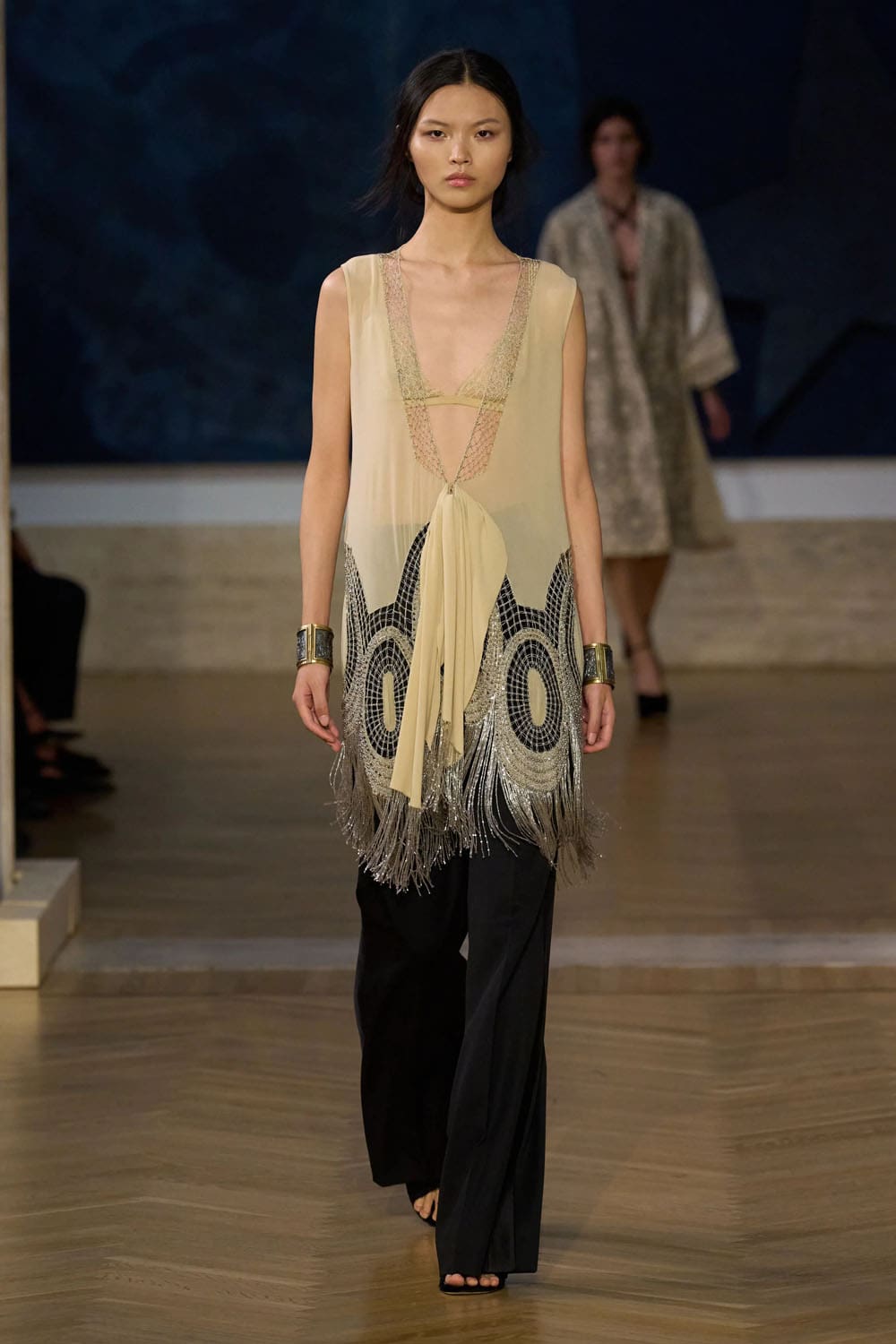 Fendi 2026/2027秋冬高级定制系列 Runway 杂志(30)