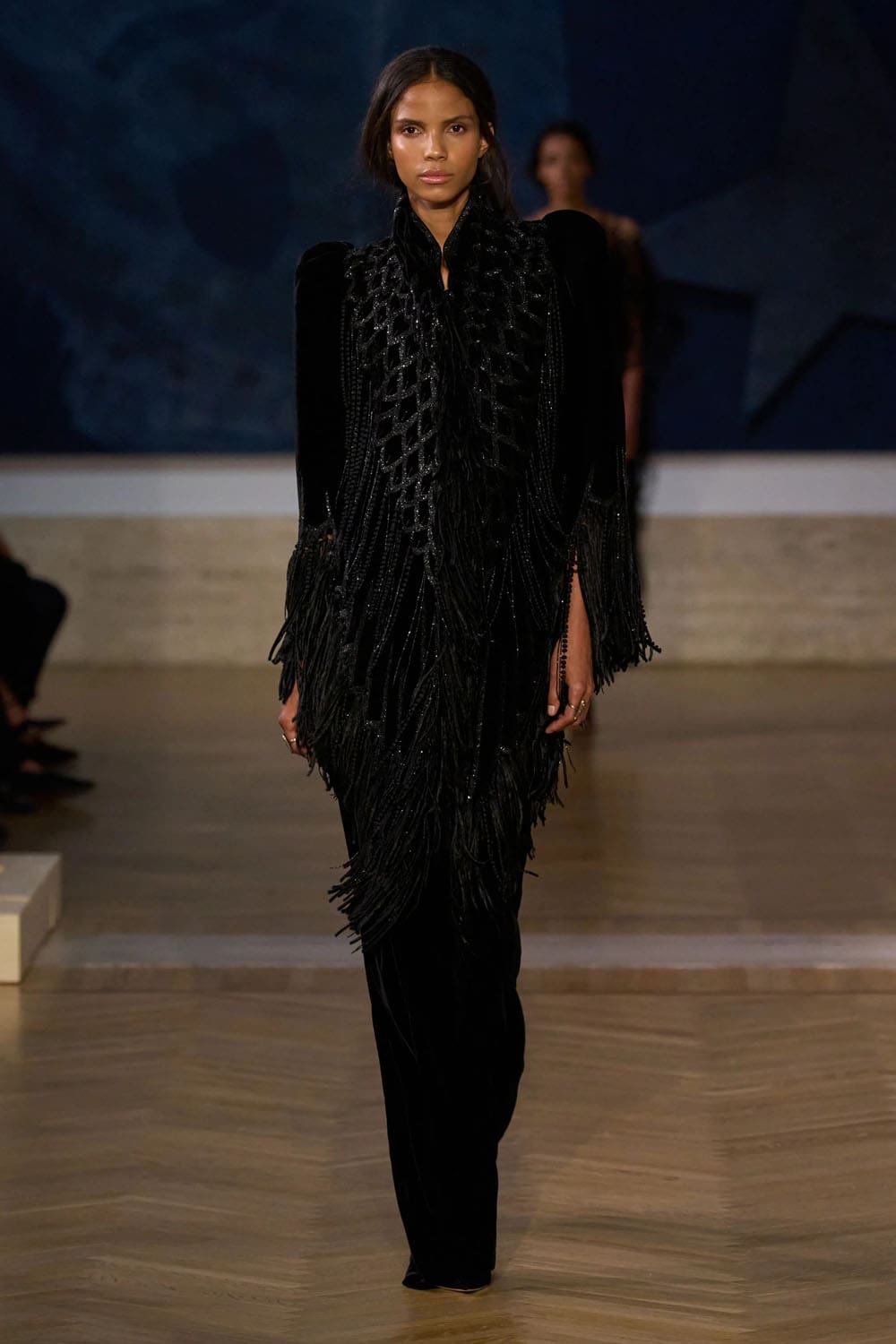 Fendi 2026/2027秋冬高级定制系列 Runway 杂志(38)