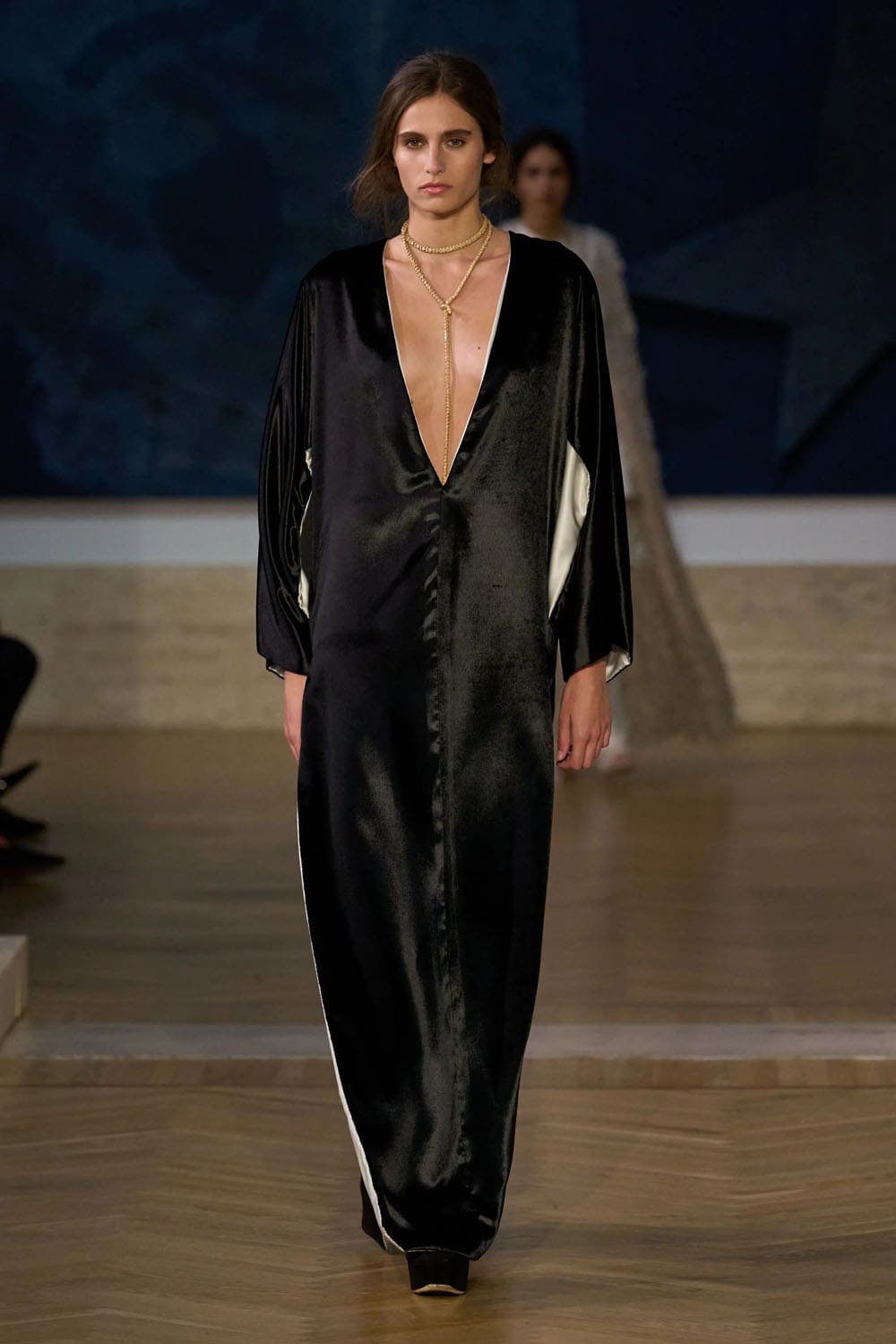 Fendi 2026/2027秋冬高级定制系列 Runway 杂志(43)