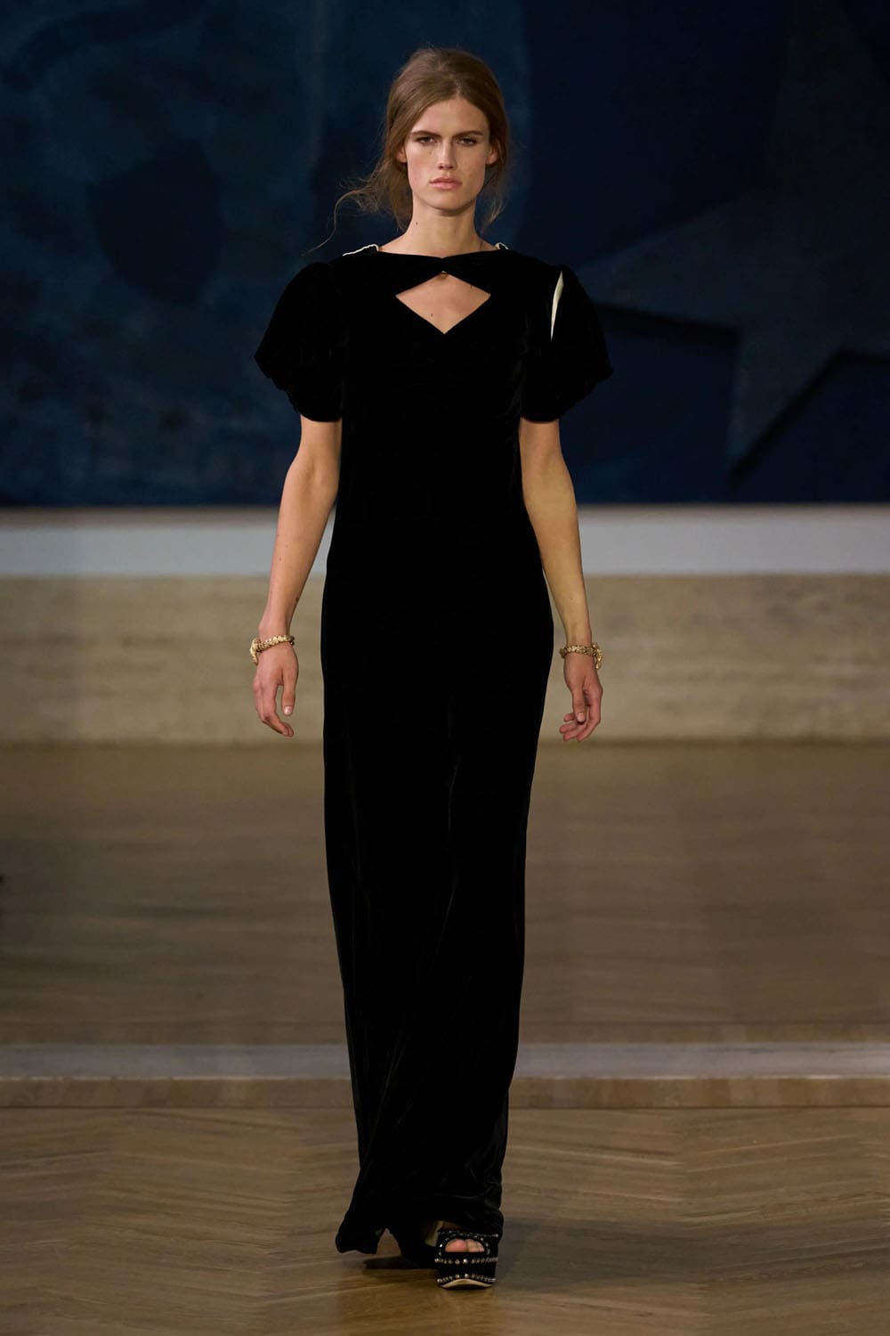 Fendi 2026/2027秋冬高级定制系列 Runway 杂志(50)