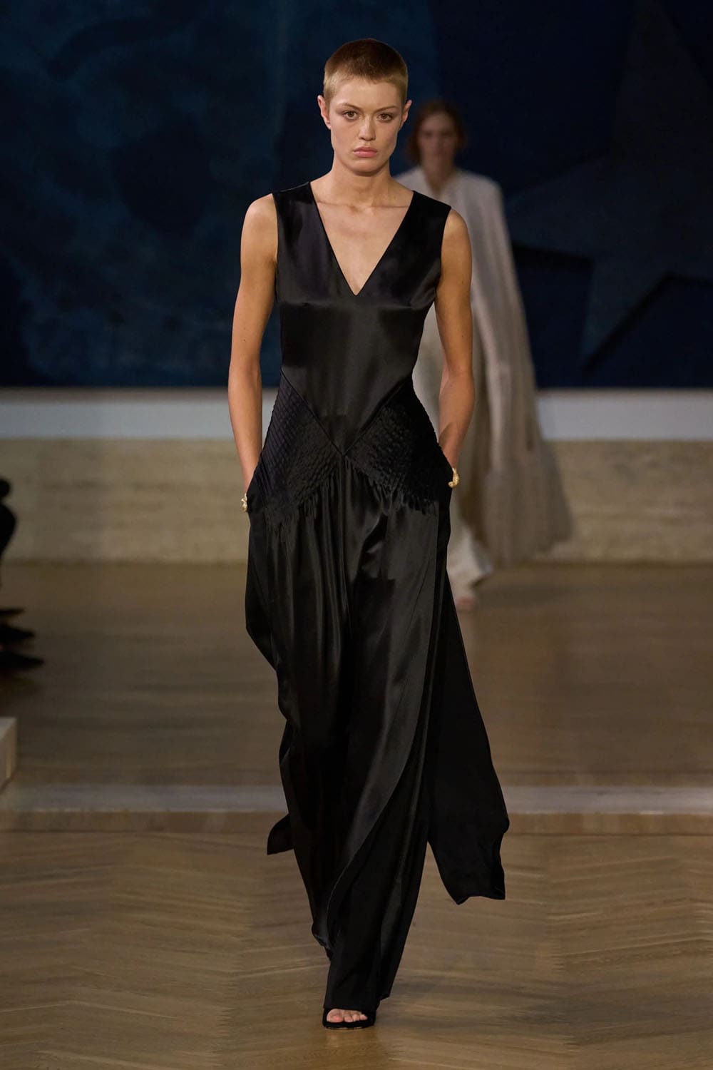 Fendi 2026/2027秋冬高级定制系列 Runway 杂志(52)