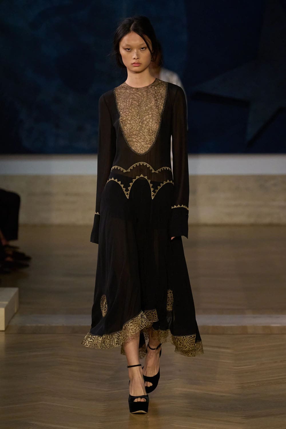 Fendi 2026/2027秋冬高级定制系列 Runway 杂志(55)