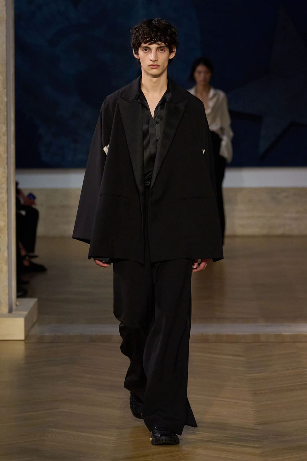 Fendi 2026/2027秋冬高级定制系列 Runway 杂志(6)
