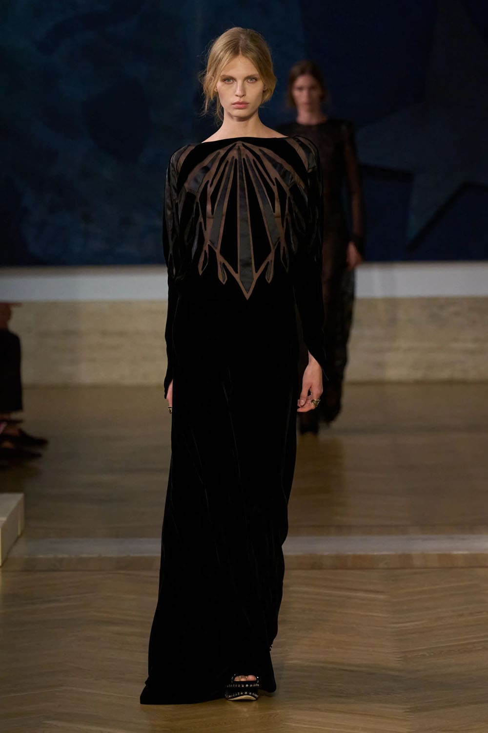 Fendi 2026/2027秋冬高级定制系列 Runway 杂志(63)