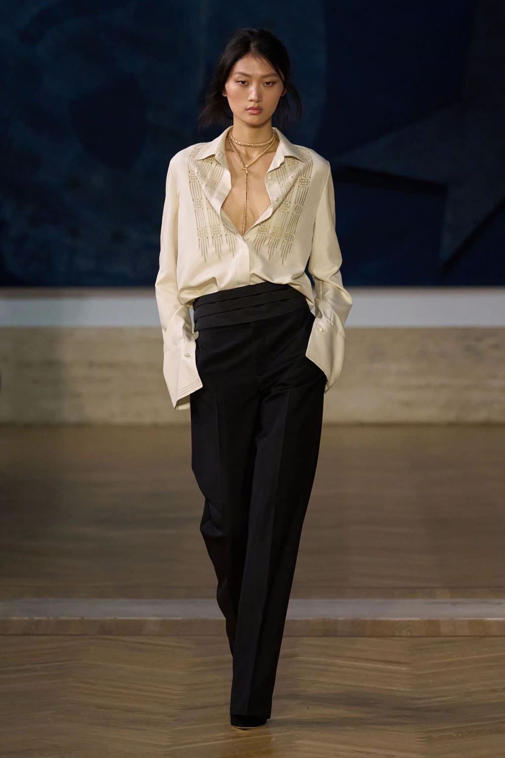 Fendi 2026/2027秋冬高级定制系列 Runway 杂志(7)