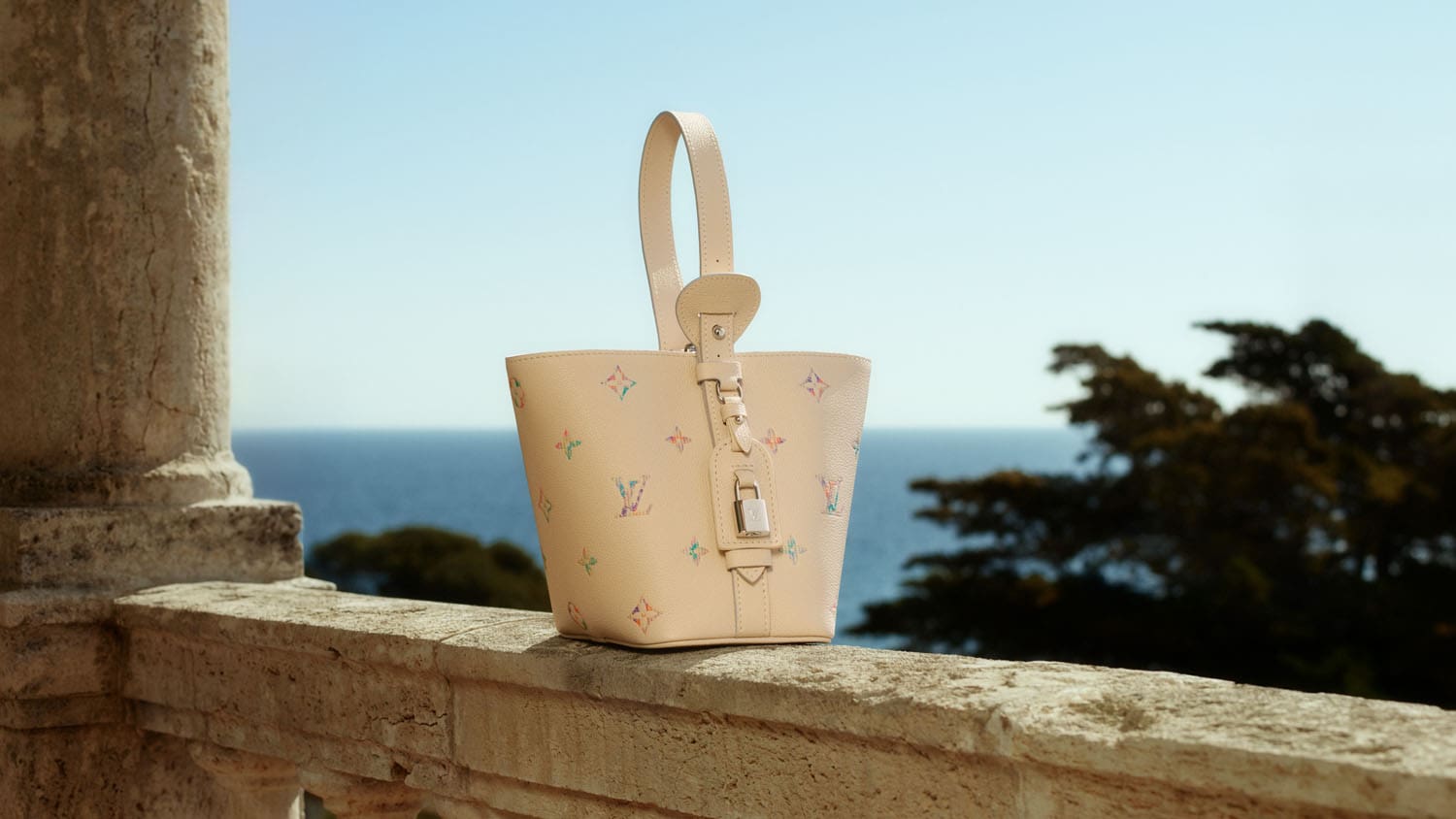 Летняя капсульная коллекция Louis Vuitton High Runway Журнал (27)