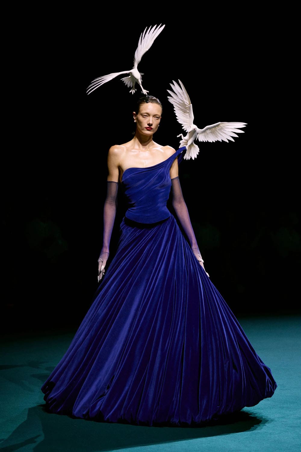 Robert Wun Herbst/Winter 2026/2027 Haute Couture Runway Magazin (13)