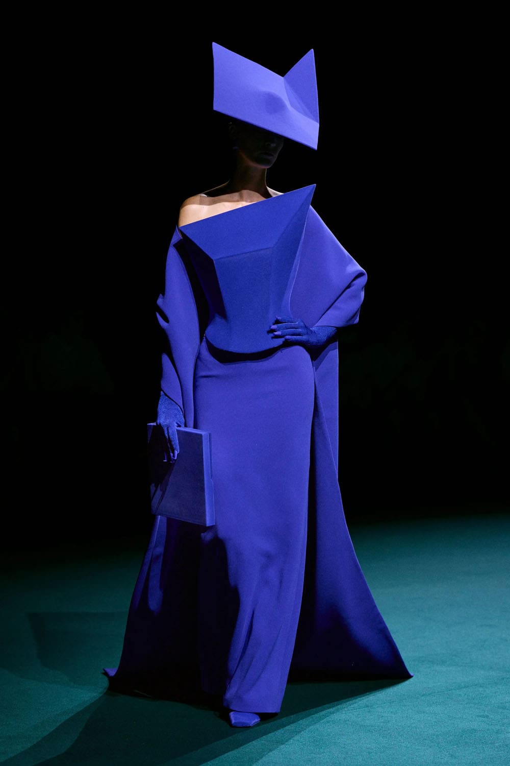 Robert Wun Herbst/Winter 2026/2027 Haute Couture Runway Magazin (4)