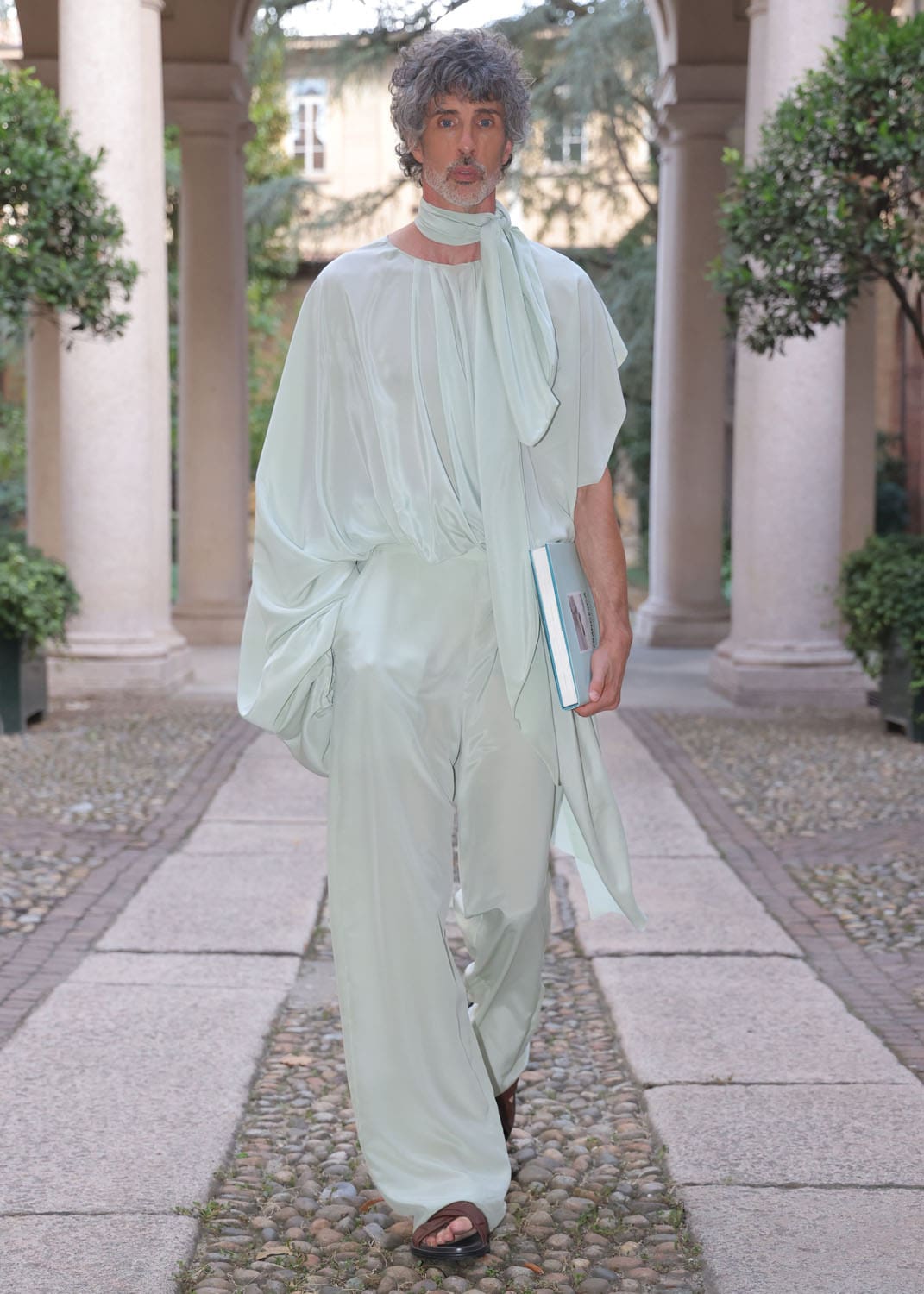 Alberto Zambelli Spring Summer 2027 Milan Runway Magazine (27)