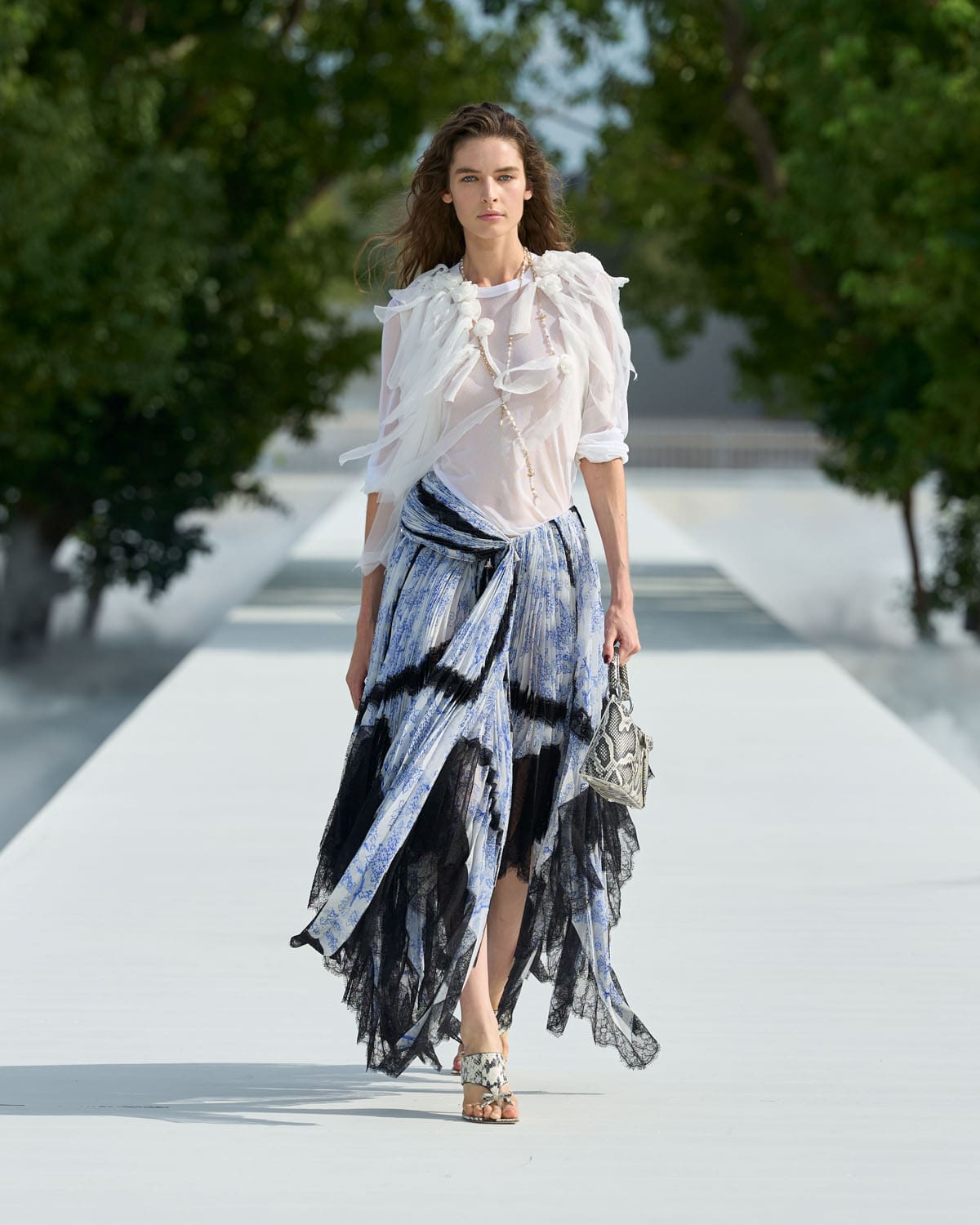 Dior Spring Summer 2027 Women Runway Magazine (14)