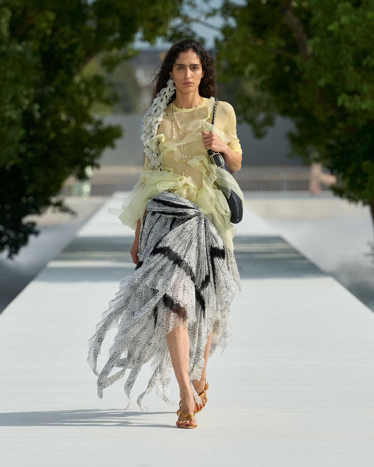 Dior Spring Summer 2027 Women Runway Magazine (15)