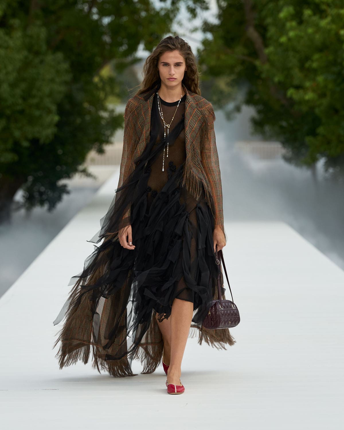 Dior Spring Summer 2027 Women Runway Magazine (28)