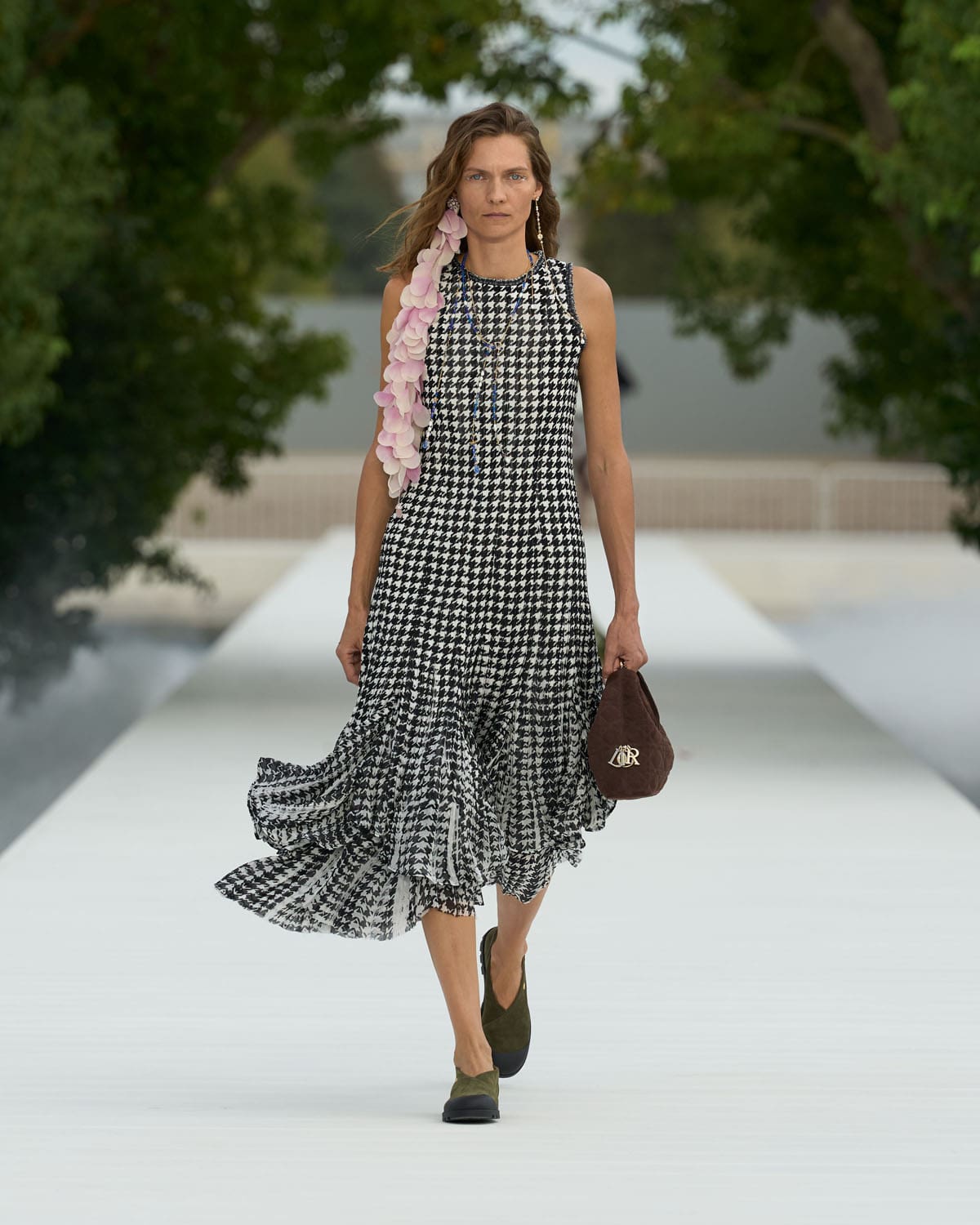 Dior Spring Summer 2027 Women Runway Magazine (38)
