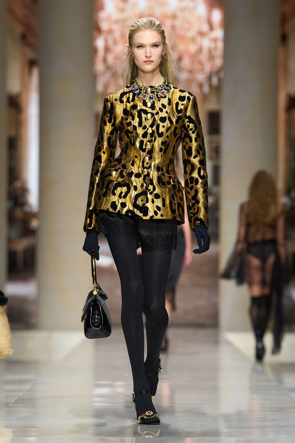 Dolce Gabbana Spring Summer 2027 Runway Magazine (28)