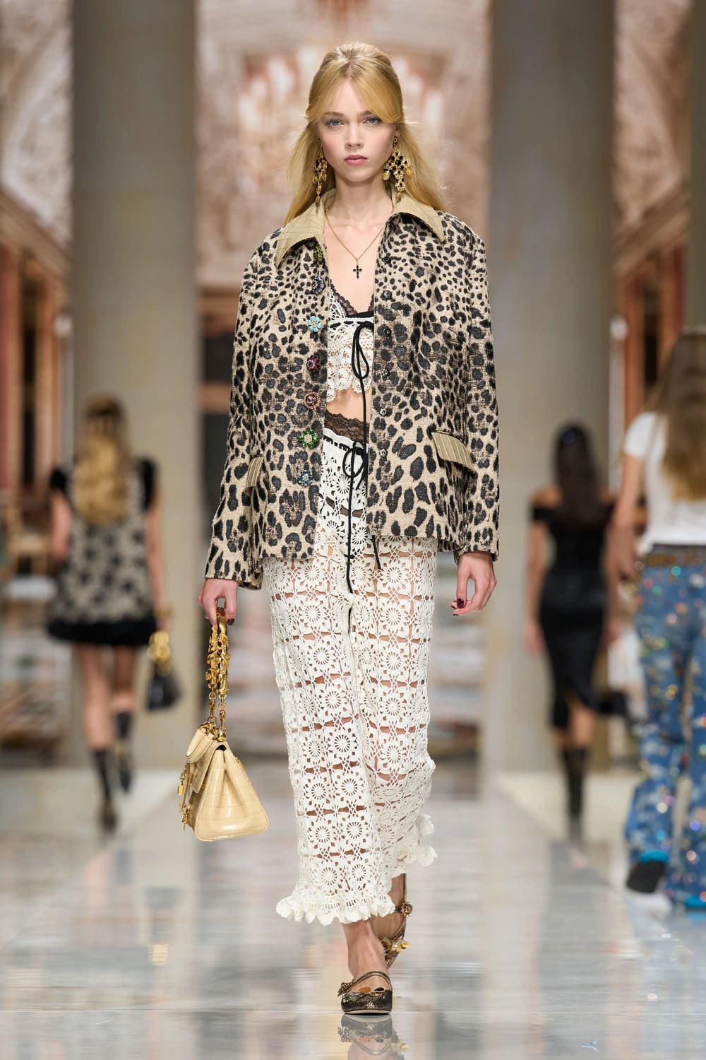 Dolce Gabbana Spring Summer 2027 Runway Magazine (39)