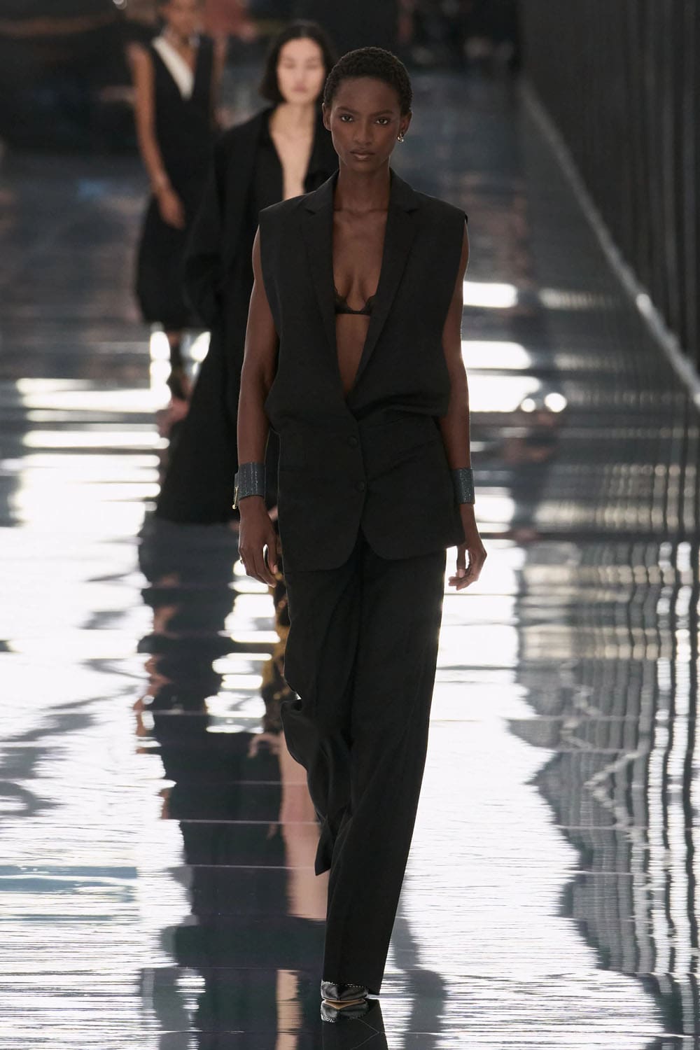 フェンディ春夏2027ミラノ Runway 雑誌(9)