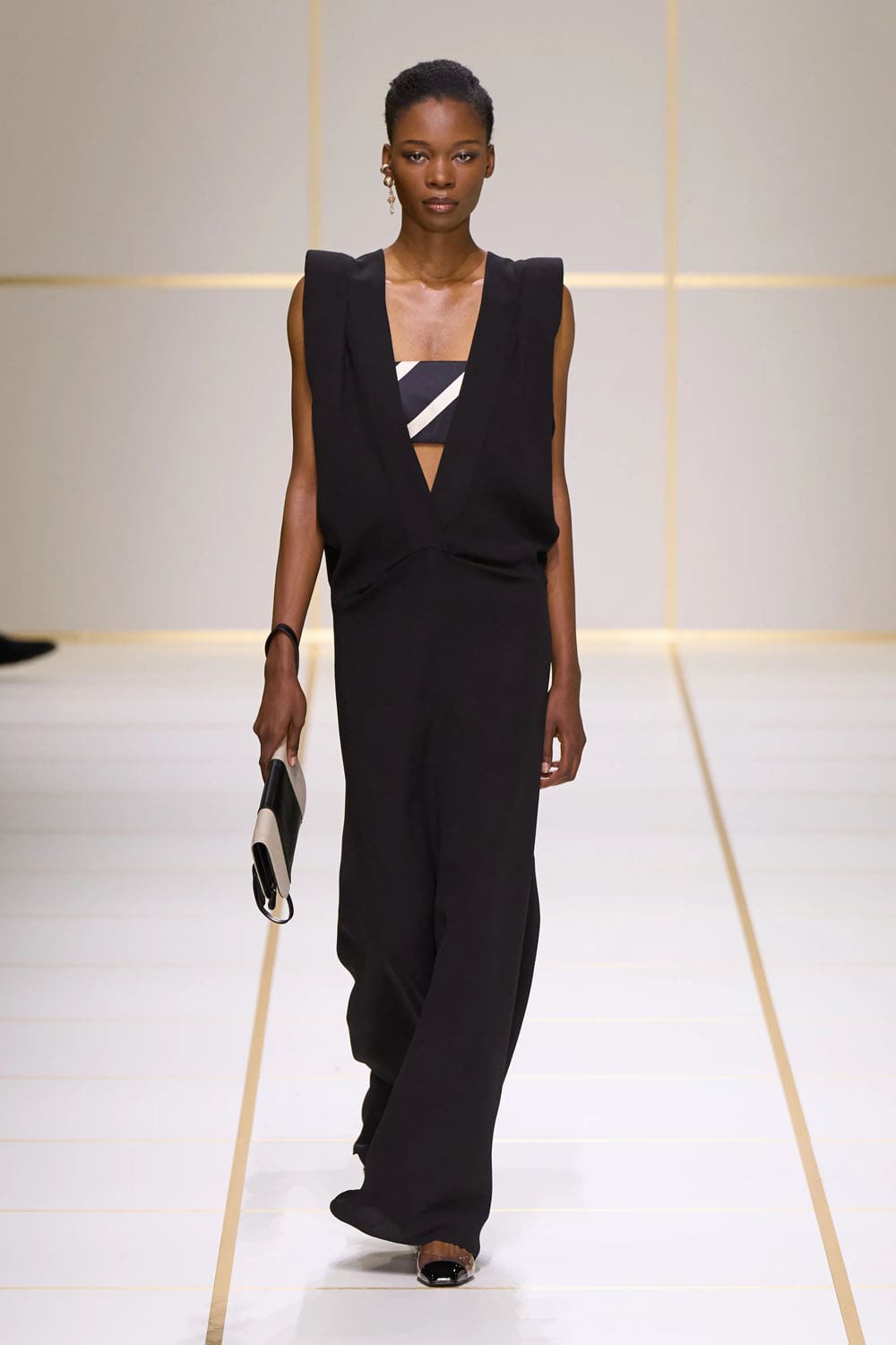 Giorgio Armani Spring Summer 2027 Runway Magazine (11)