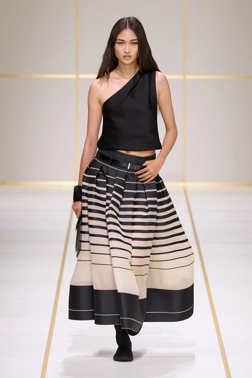 Giorgio Armani Spring Summer 2027 Runway Magazine (14)