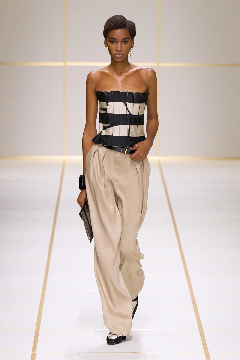 Giorgio Armani Spring Summer 2027 Runway Magazine (17)