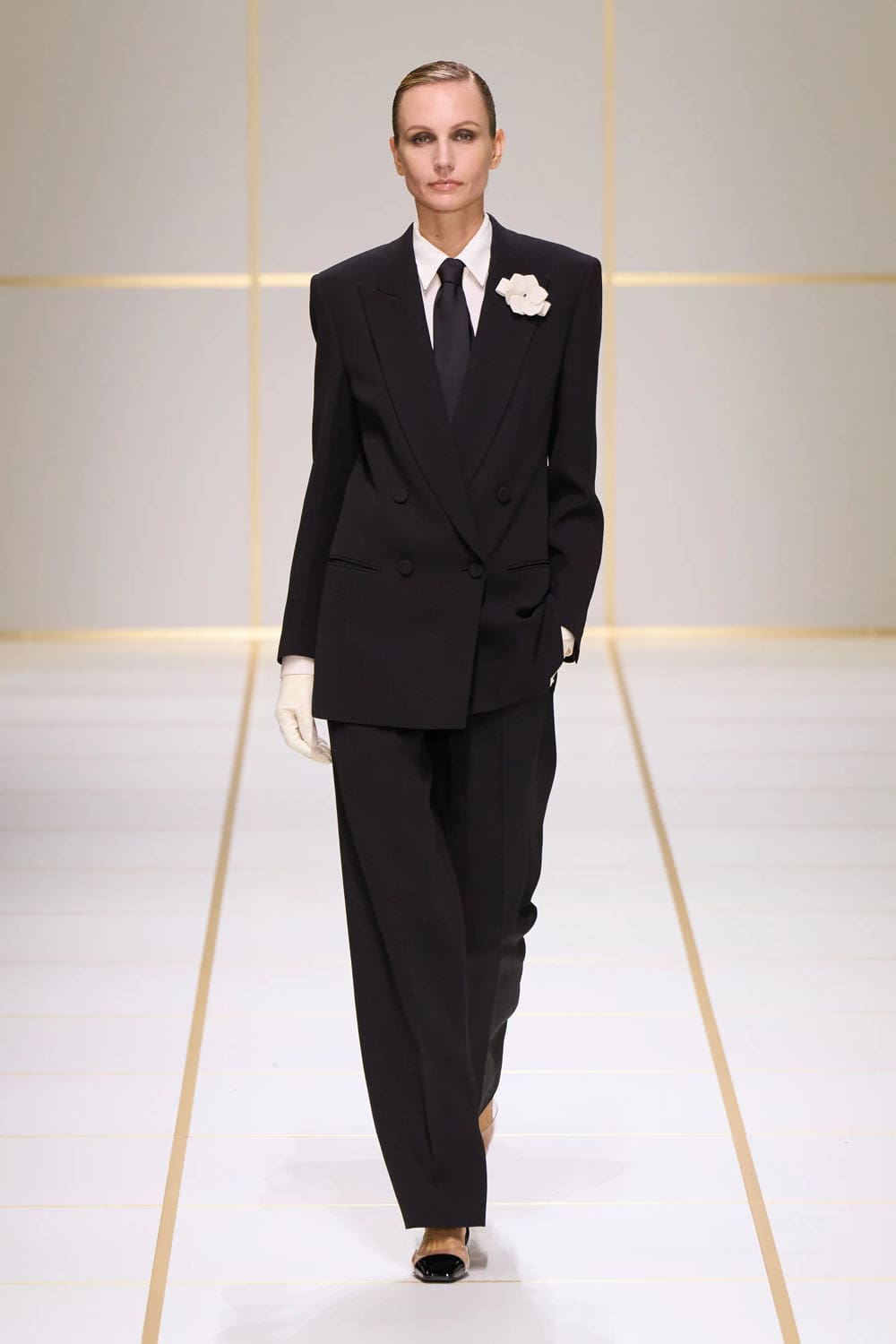 Giorgio Armani Spring Summer 2027 Runway Magazine (21)