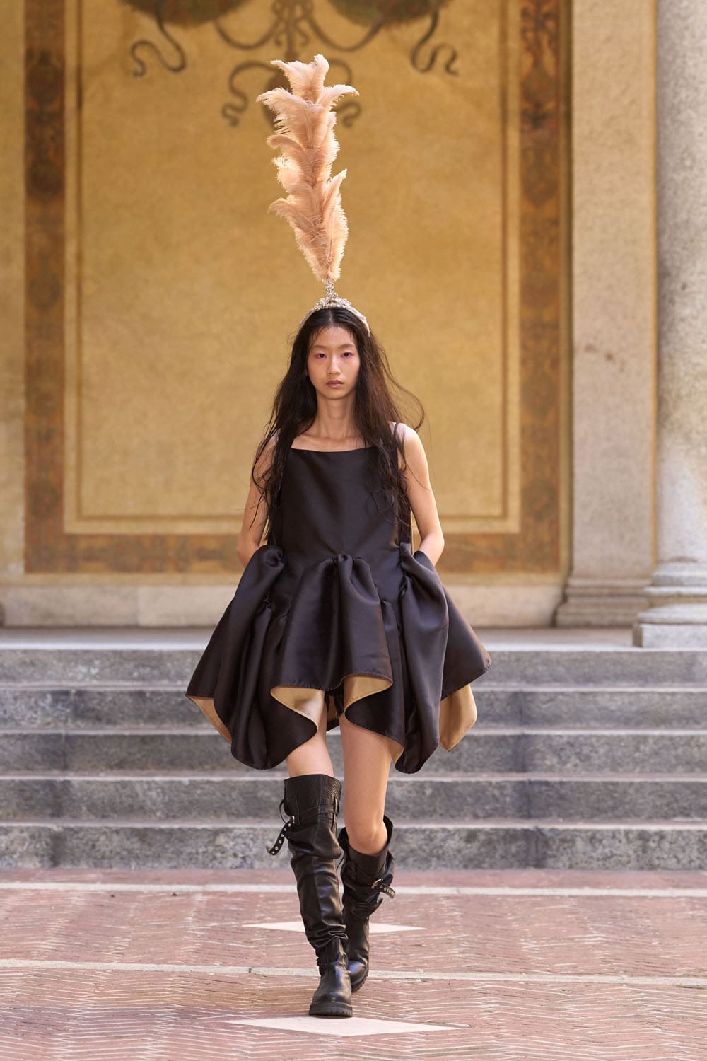 Marques' Almeida Spring Summer 2027 Runway Magazine (10)