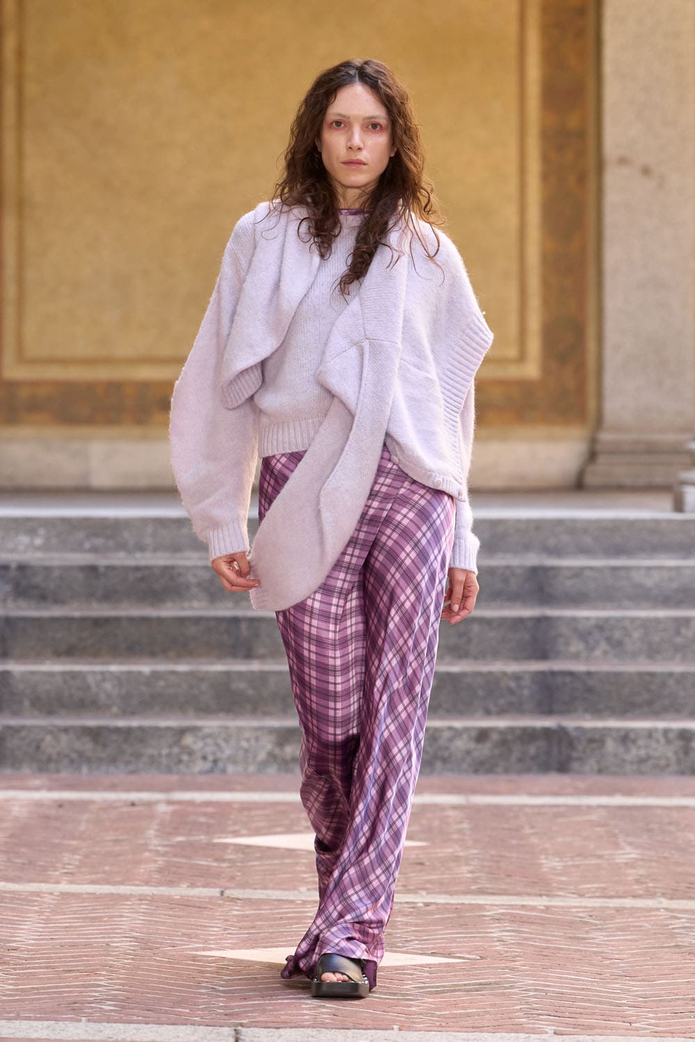 Marques' Almeida Spring Summer 2027 Runway Magazine (15)