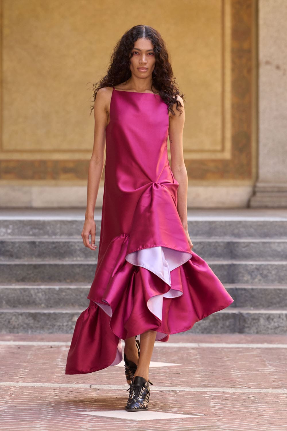 Marques' Almeida Spring Summer 2027 Runway Magazine (18)