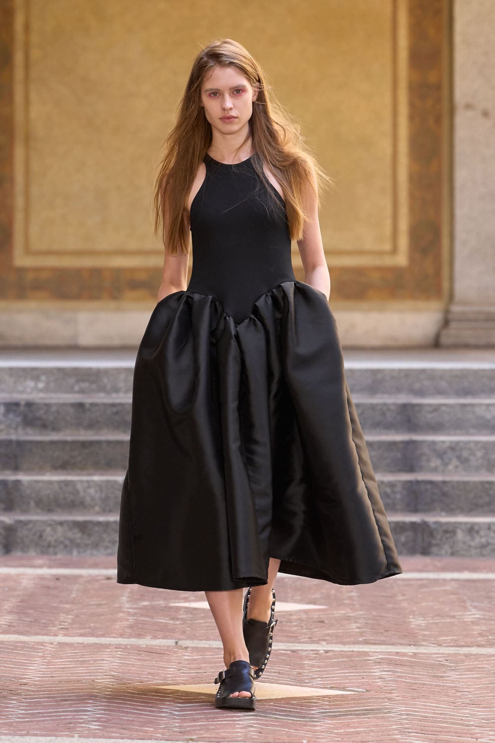 Marques' Almeida Spring Summer 2027 Runway Magazine (27)