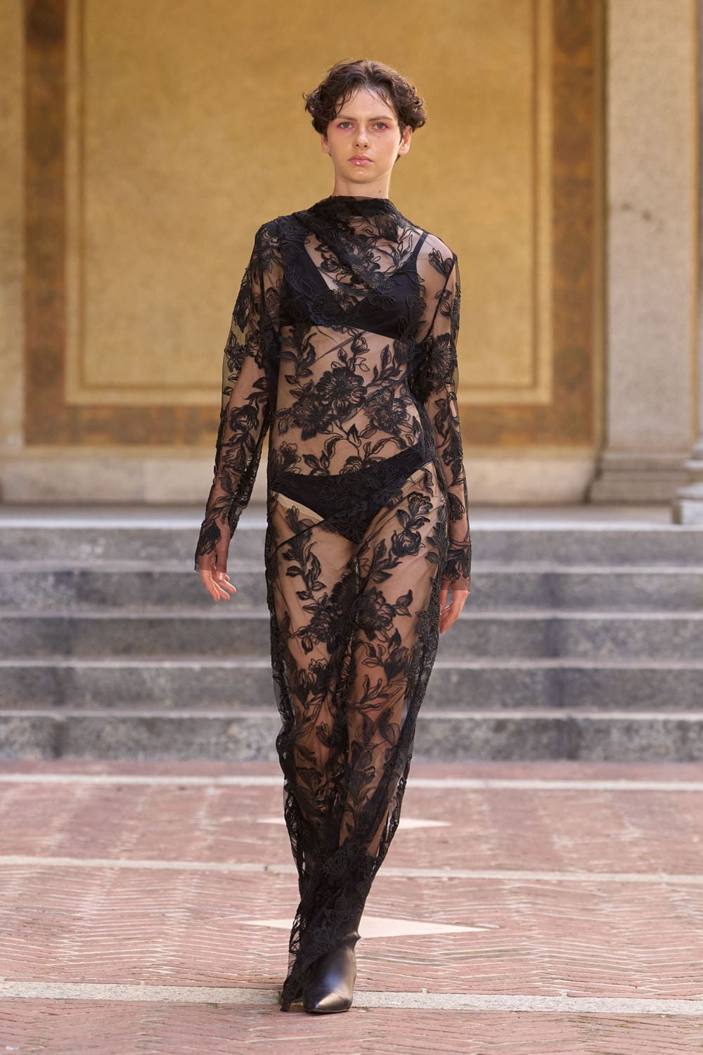 Marques' Almeida Spring Summer 2027 Runway Magazine (31)