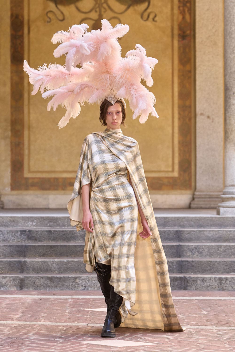 Marques' Almeida Spring Summer 2027 Runway Magazine (7)
