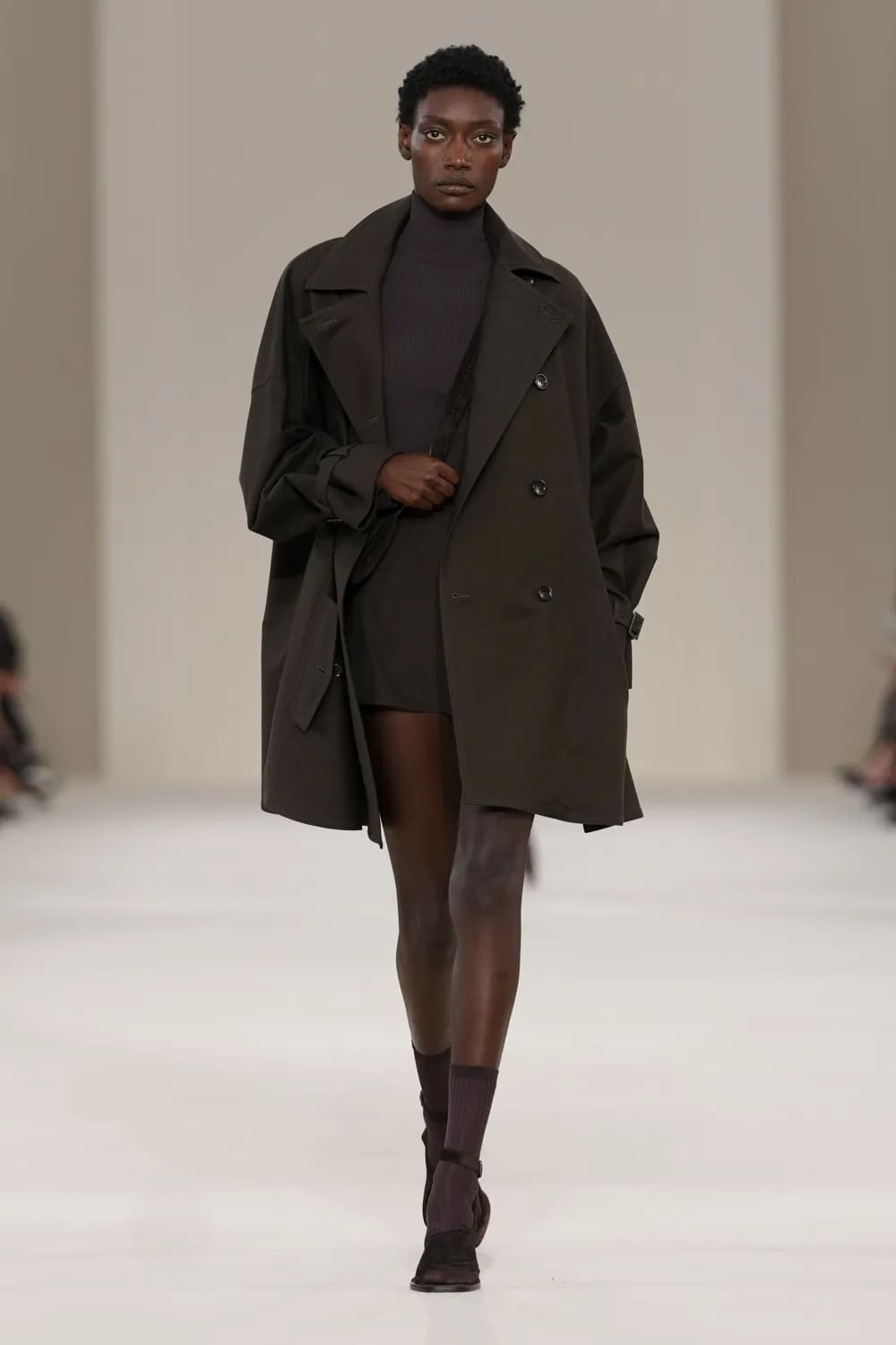 Max Mara 2027 春夏系列 Runway 杂志(11)