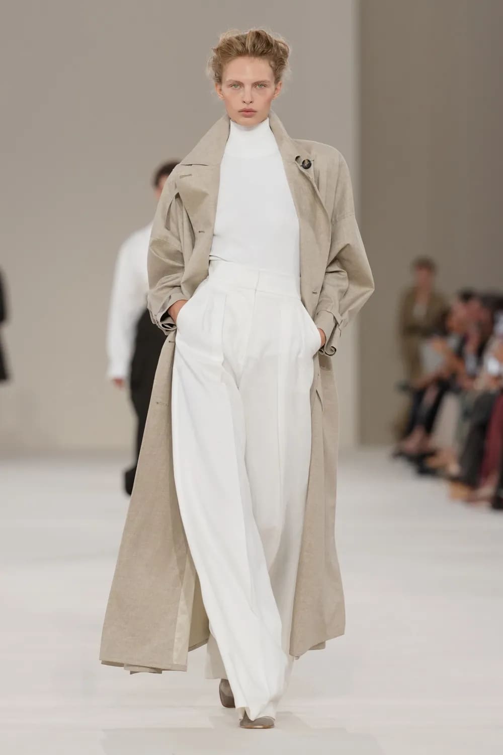 Max Mara 2027 春夏系列 Runway 杂志(23)