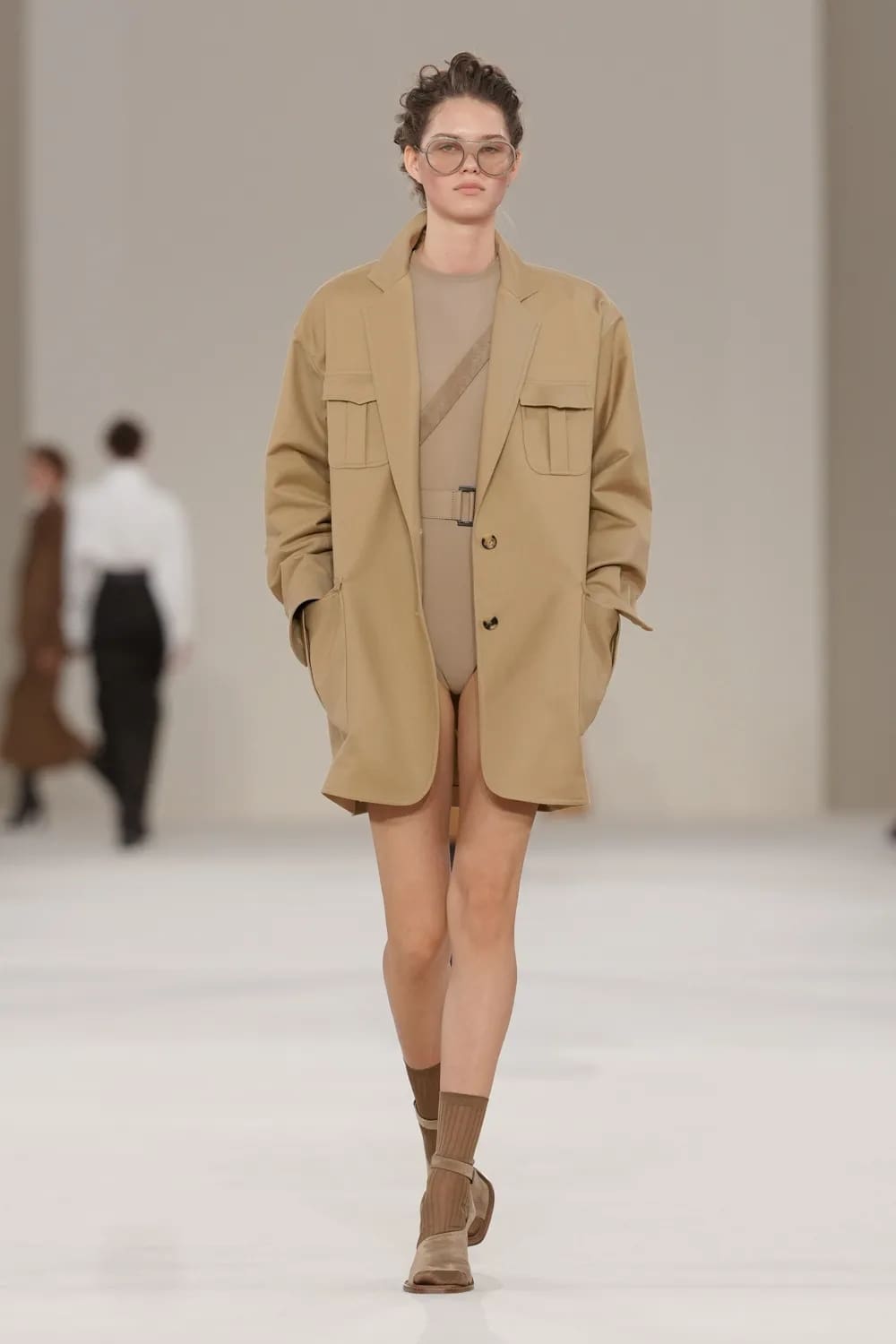 Max Mara 2027 春夏系列 Runway 杂志(37)