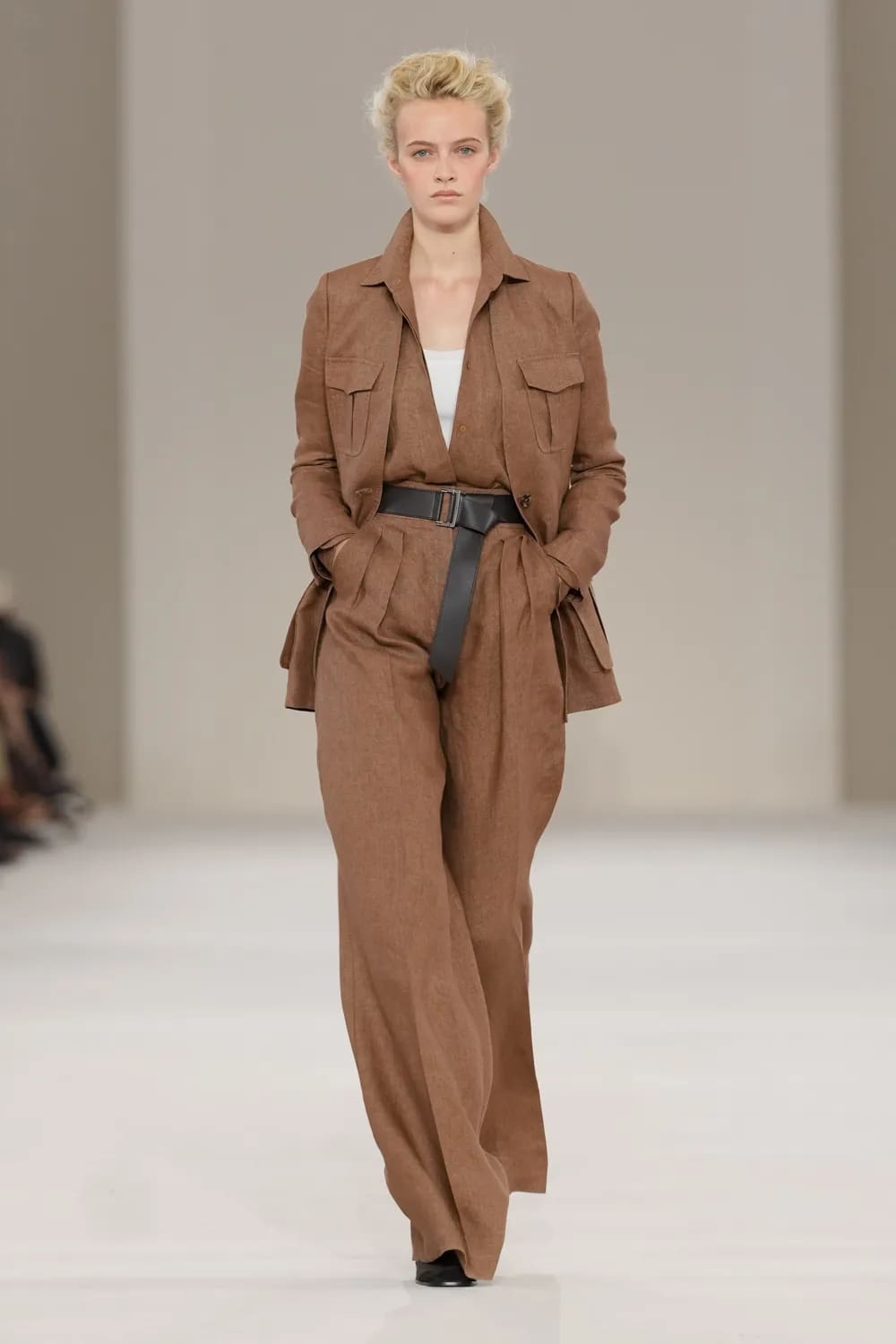Max Mara 2027 春夏系列 Runway 杂志(5)