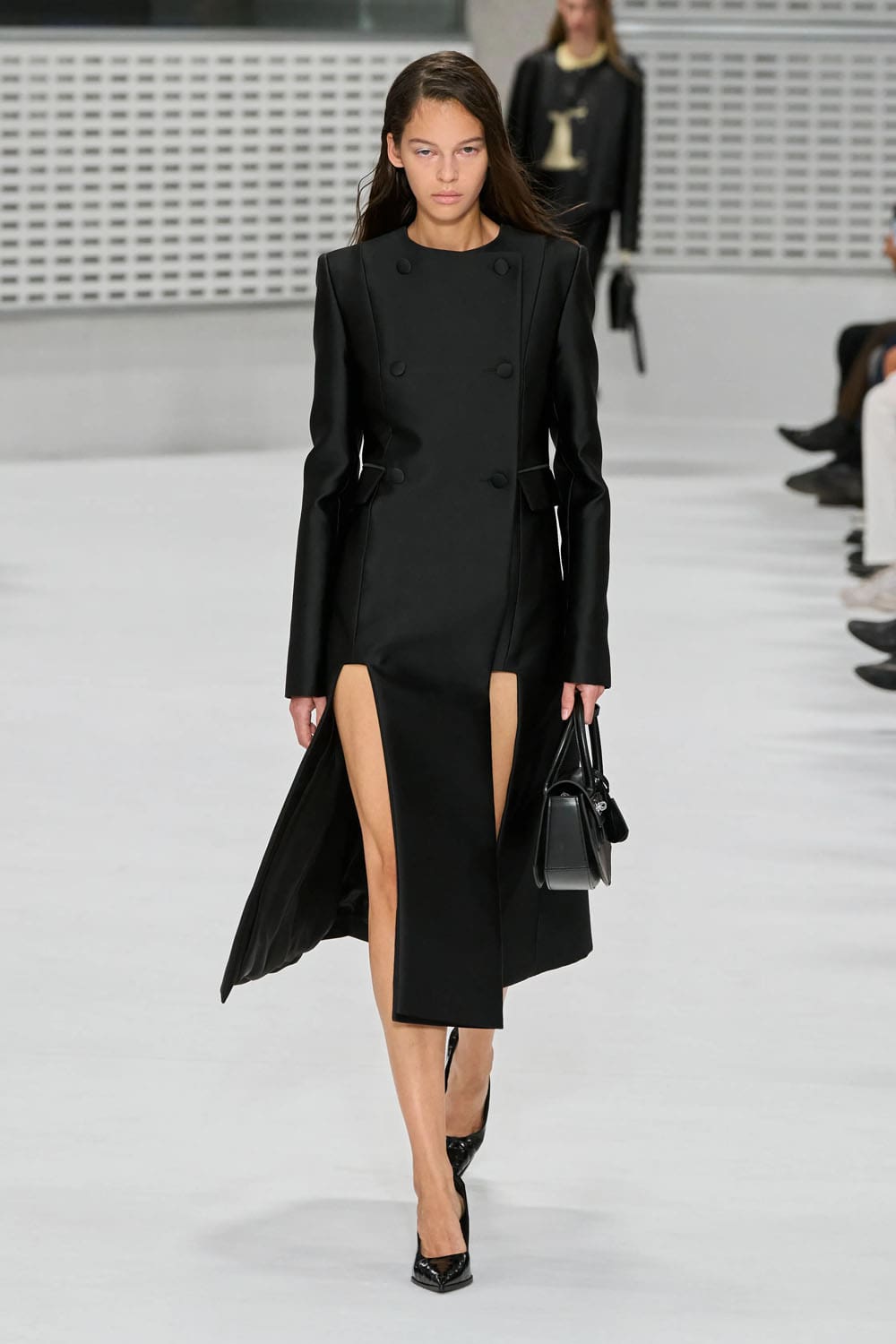 Mulberry Spring Summer 2027 London Runway Magazine (37)