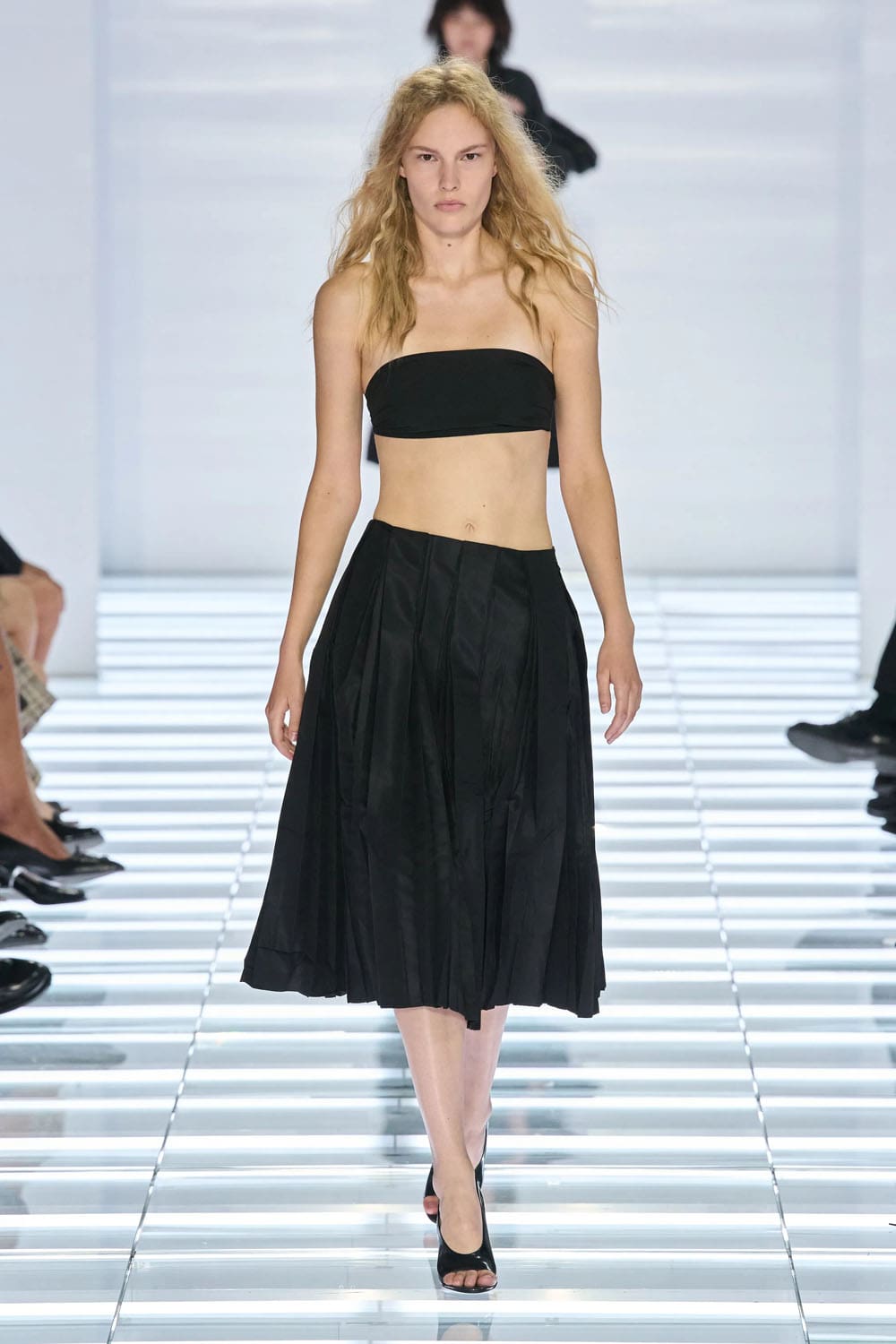 Prada Spring Summer 2027 Milan Runway Magazine (41)