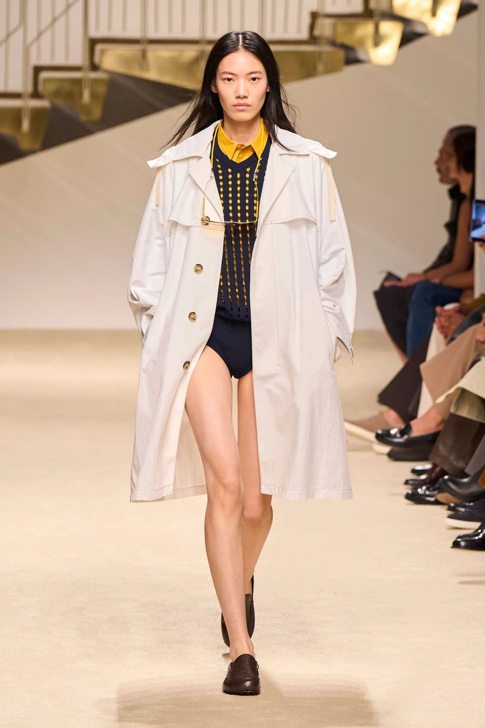 Tods Spring Summer 2027 Milan Runway Magazine (17)