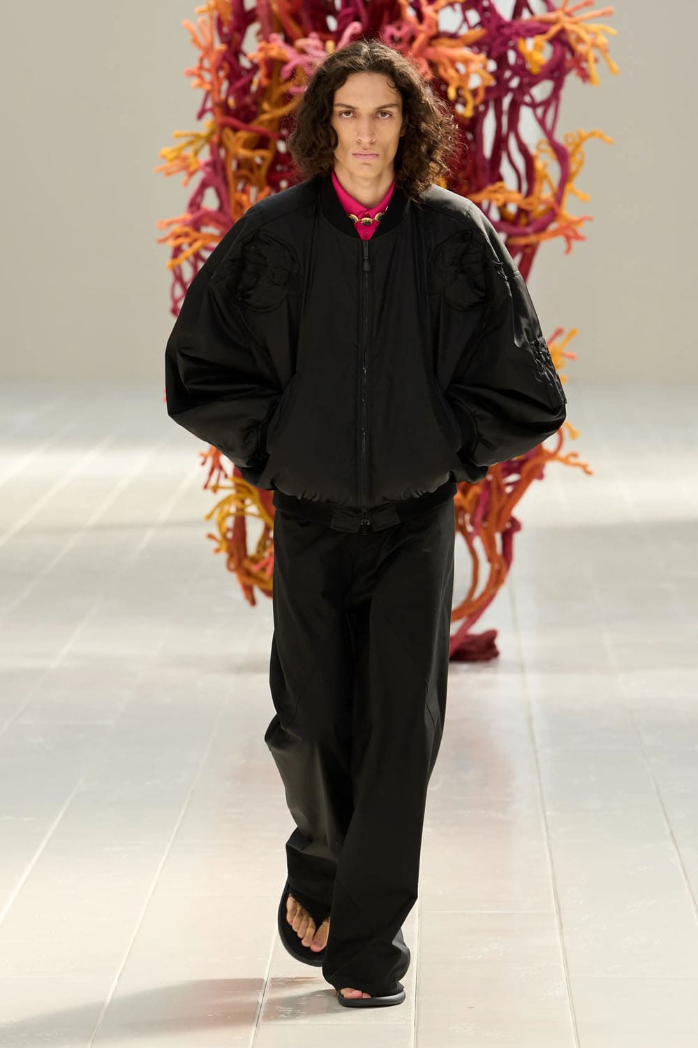 Balenciaga Primavera Verano 2027 por PP Runway Revista (18)