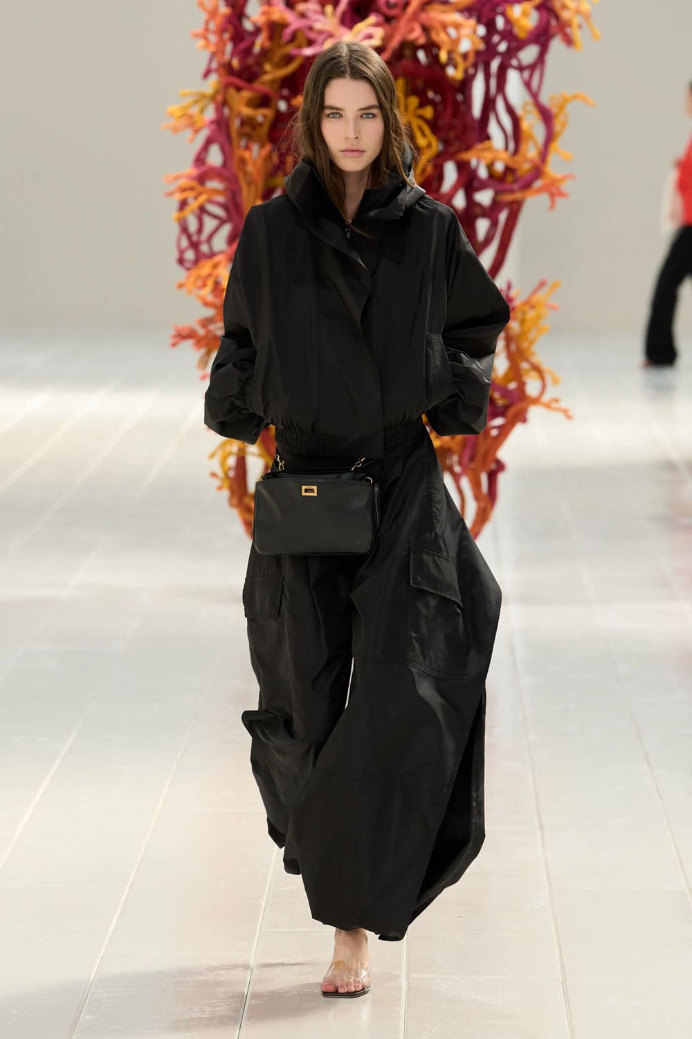 Balenciaga Primavera Verano 2027 por PP Runway Revista (27)