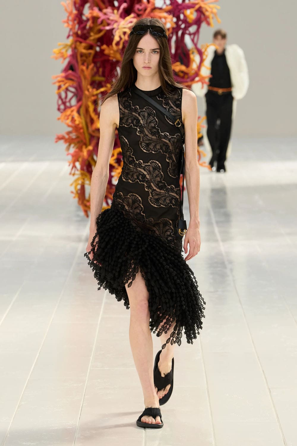 Balenciaga Primavera Verano 2027 por PP Runway Revista (31)