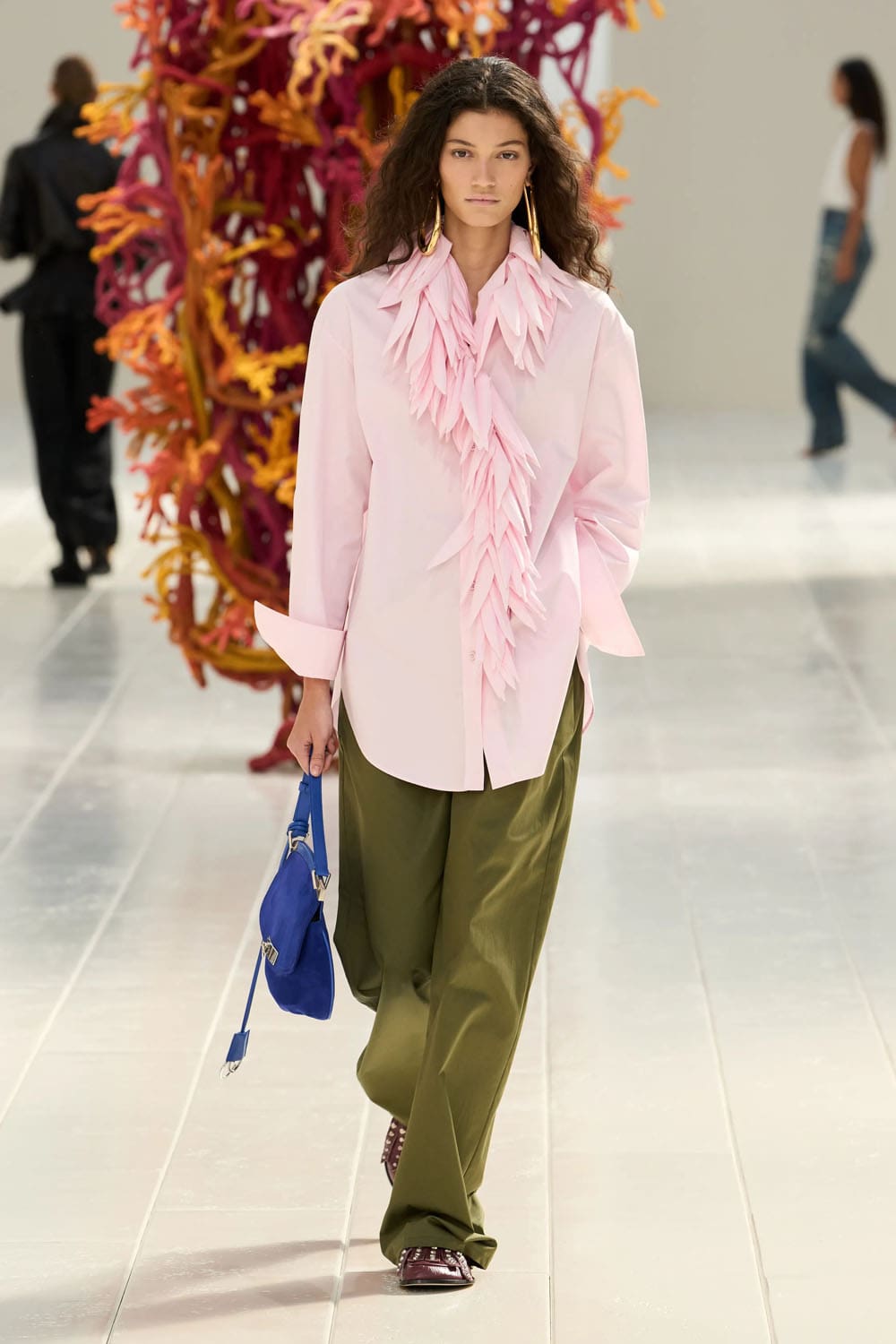 Balenciaga Primavera Verano 2027 por PP Runway Revista (42)