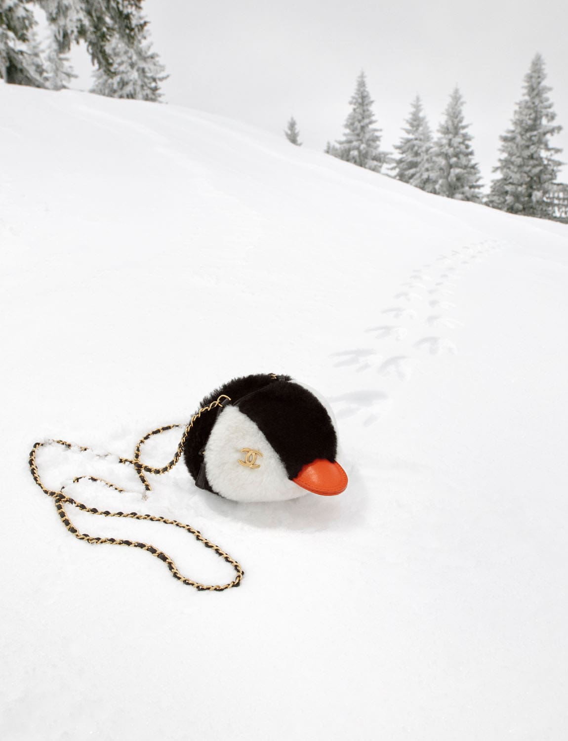 CHANEL Coco Neige 2026 capsule collection campaign RUNWAY MAGAZIN (10)