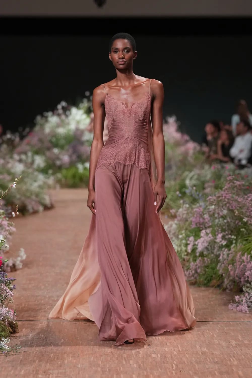 Elie Saab Spring Summer 2027 Ready to Wear Runway Magazine (16)