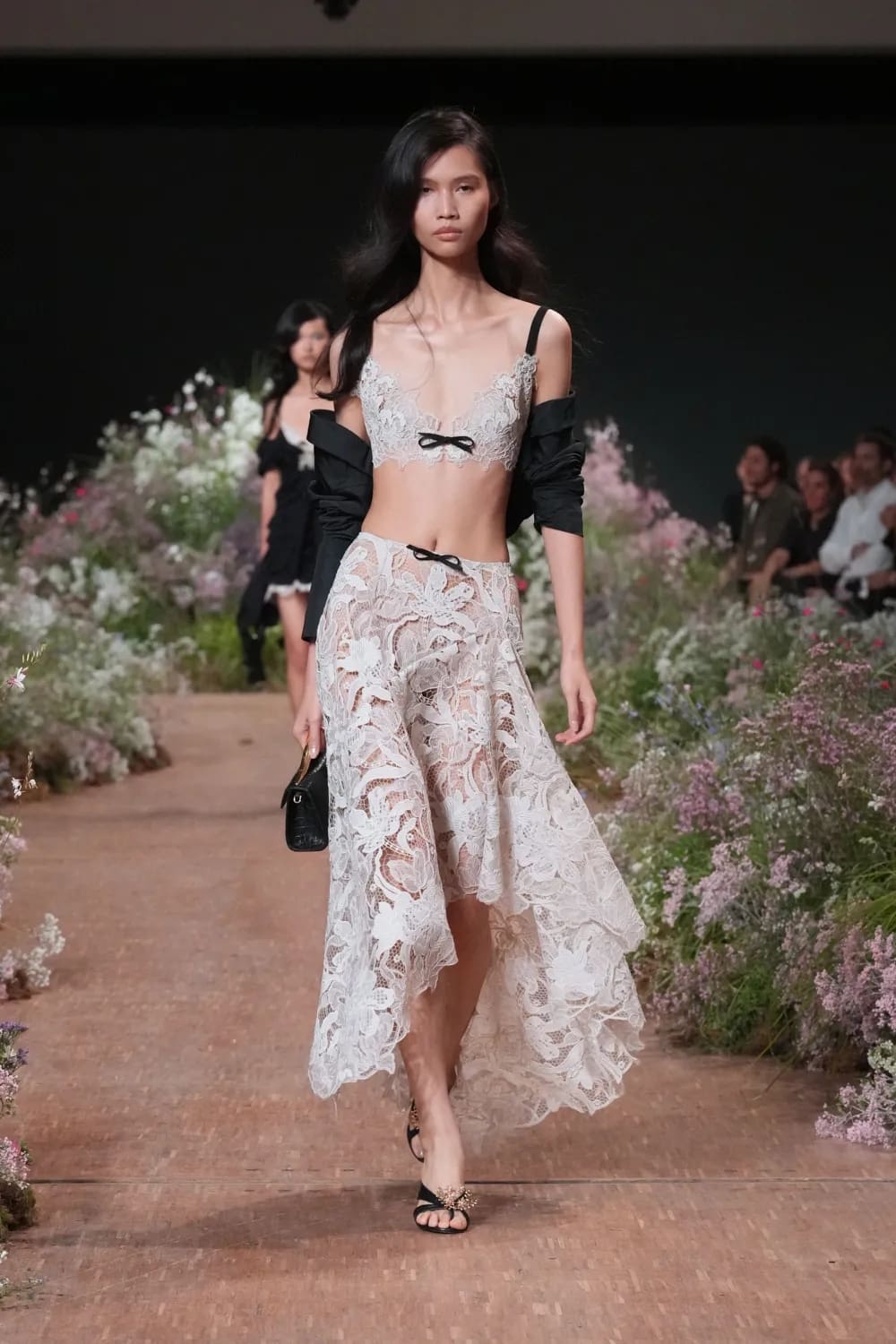 Elie Saab Spring Summer 2027 Ready to Wear Runway Magazine (27)